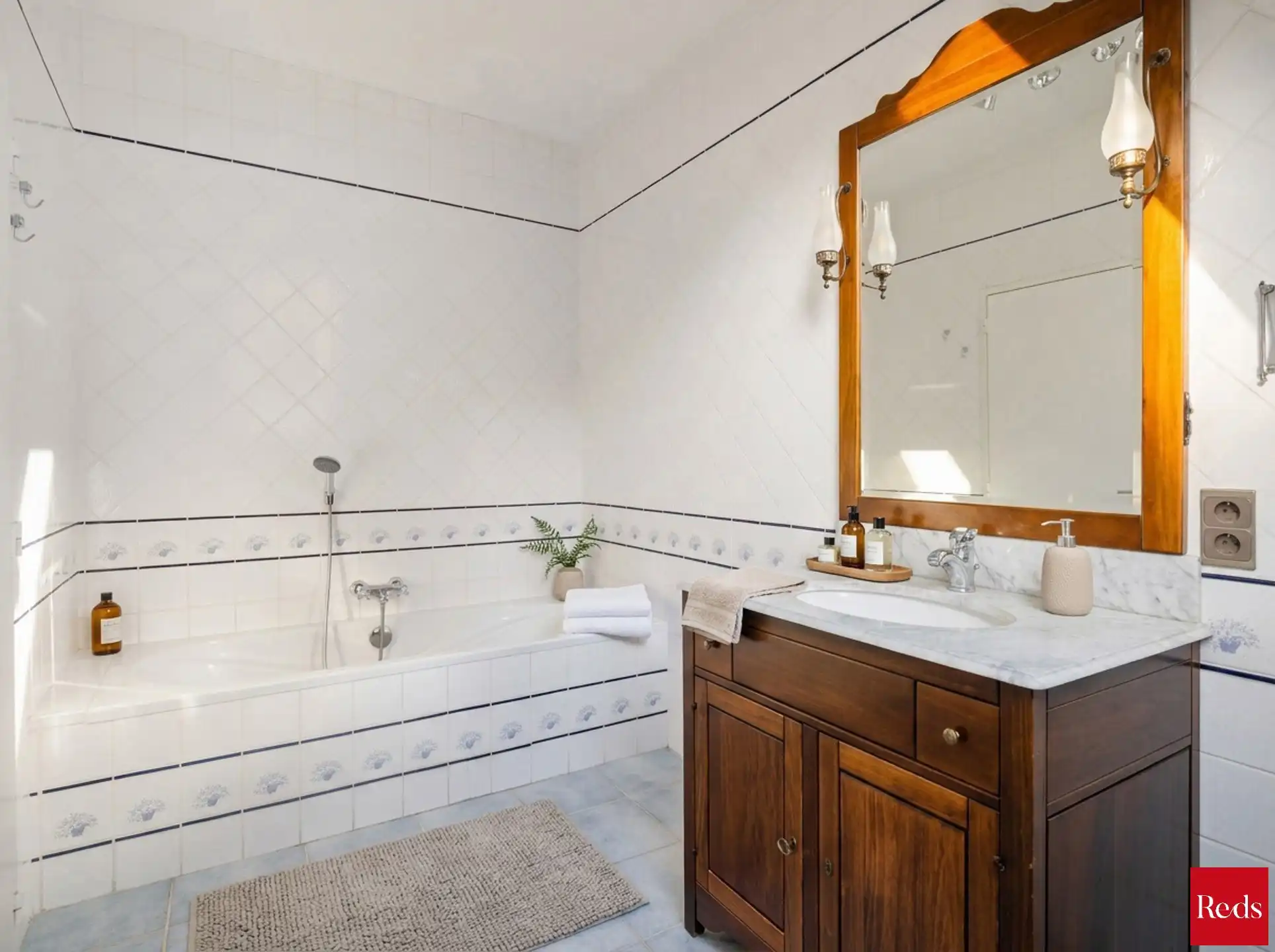 Knap gerenoveerde, energiezuinige woning (open bebouwing) foto 11