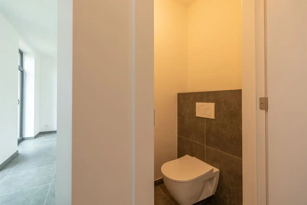 Nieuwbouw met vier slaapkamers, mooie tuin en centrale ligging foto 12
