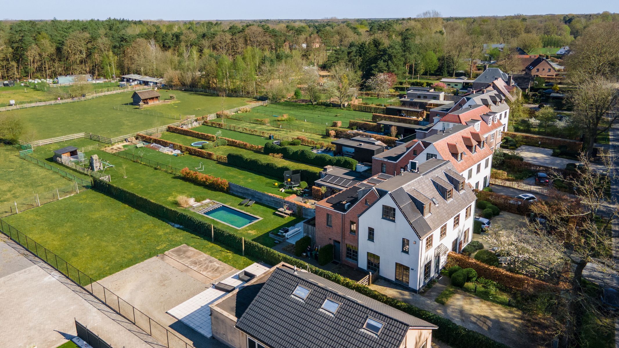 Recente energiezuinige koppelvilla op ca. 1000 m² foto 32