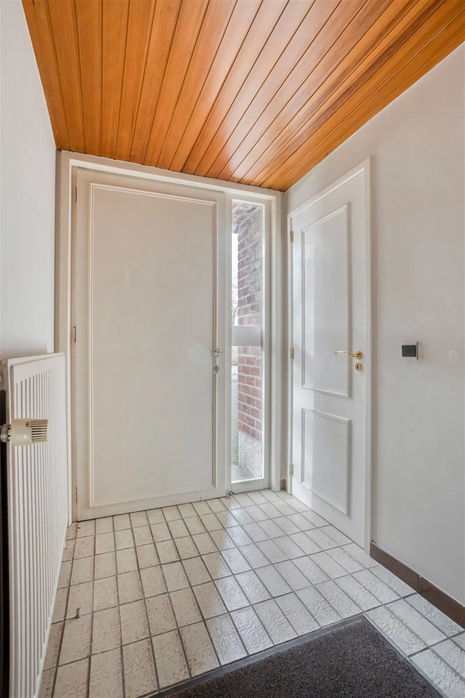 Goed gelegen woning met studio/atelier/bureau foto 2