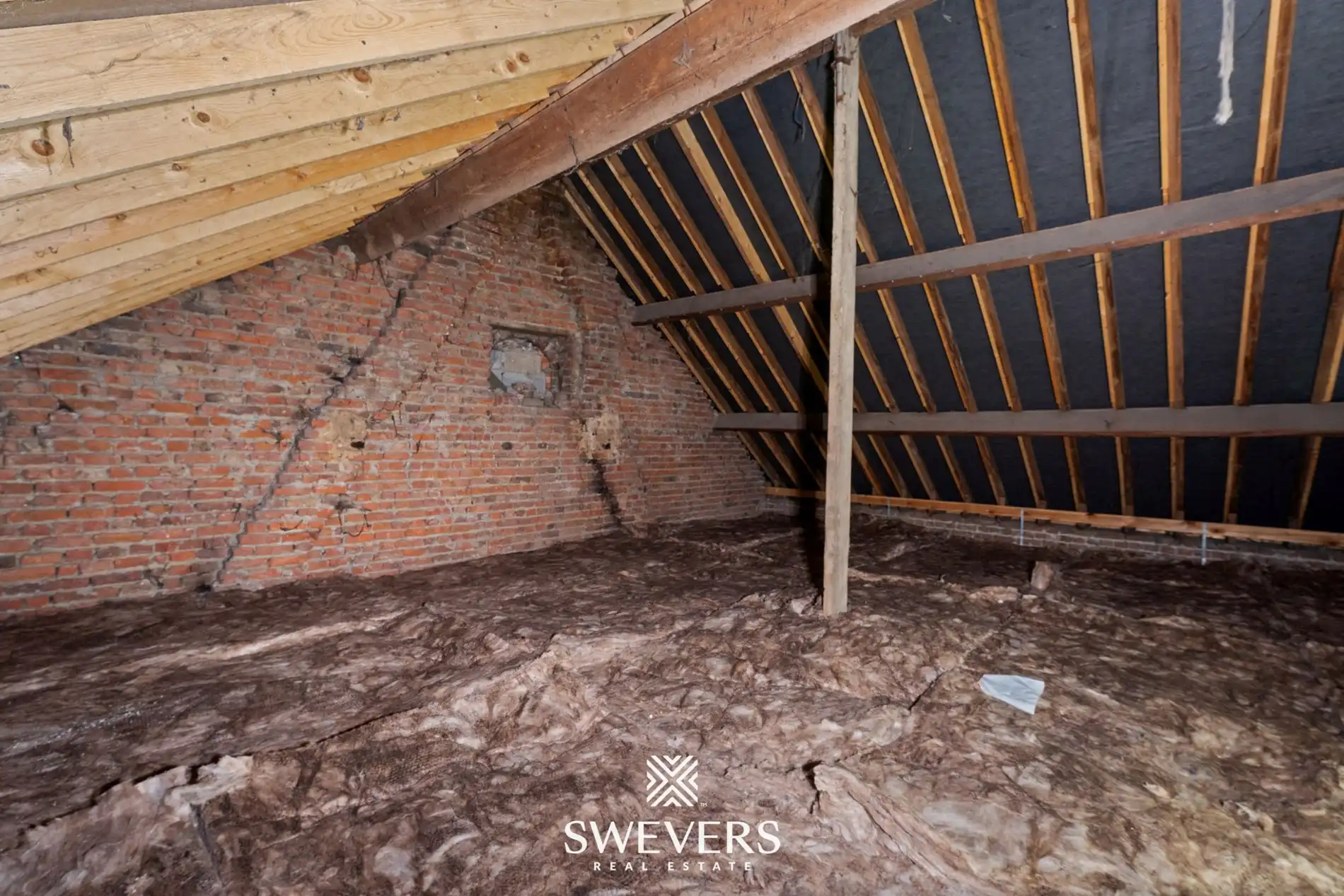 Instapklare woning met karakter en grote zolderruimte foto 21