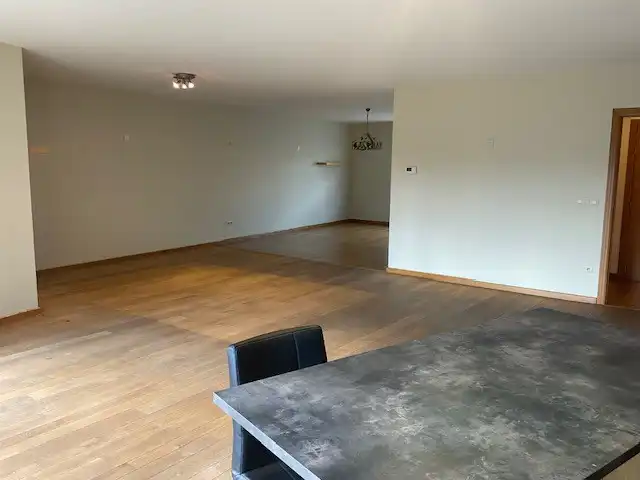 Gelijkvloersappartement met 2 slaapkamers, 2 badkamers en tuin foto 9