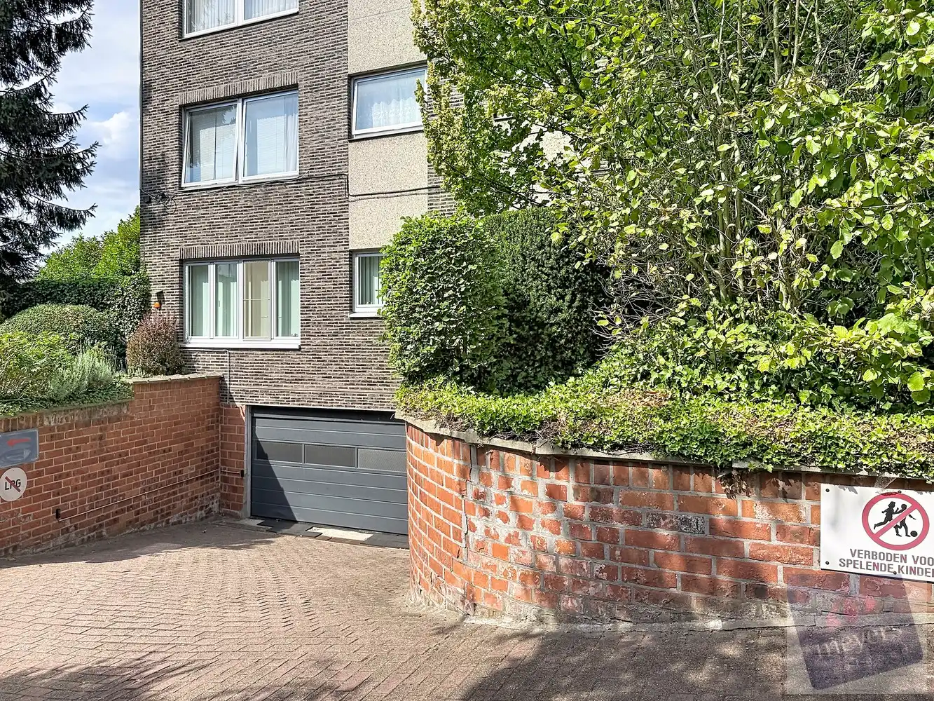 Ondergrondse garagebox te koop op centrale ligging in Hasselt foto 2