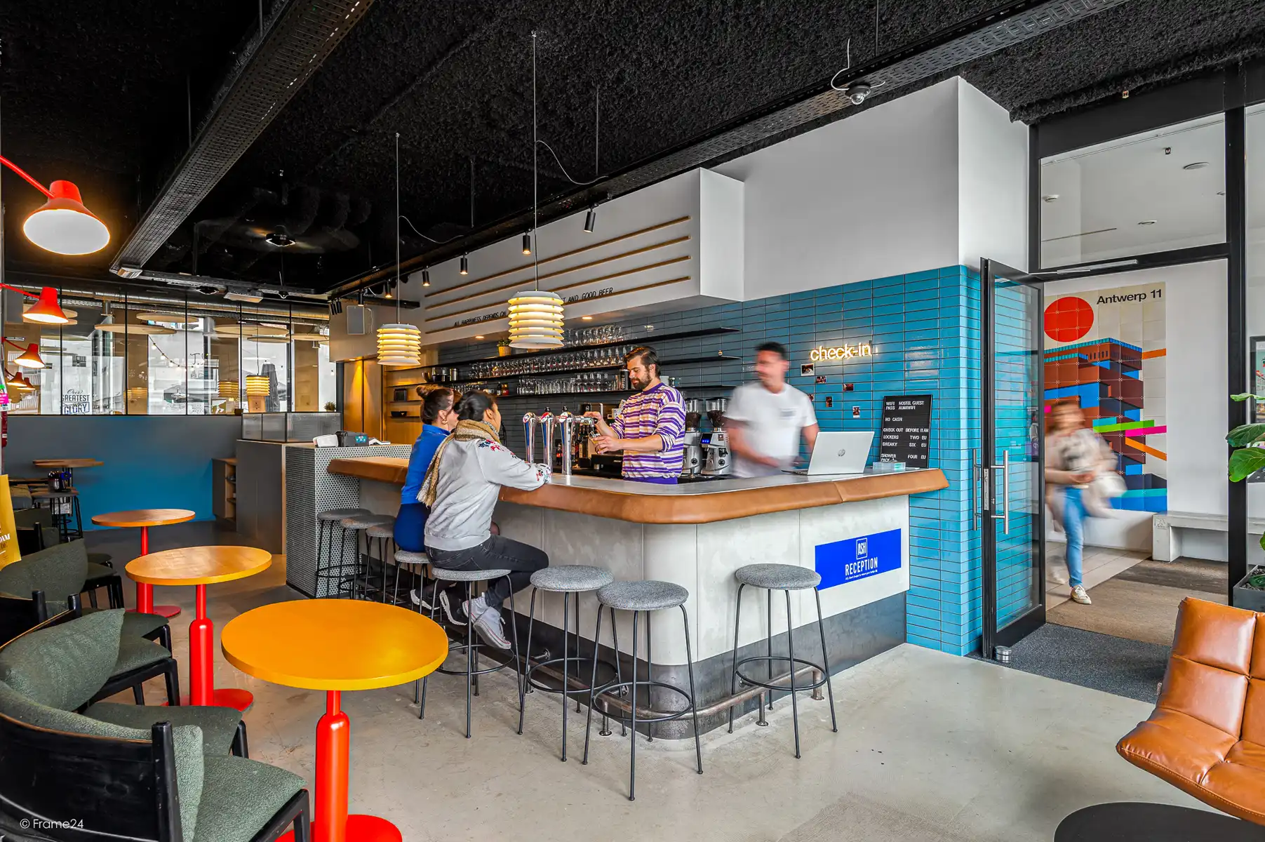 Modern studentenkot vlakbij Park Spoor Noord foto 2