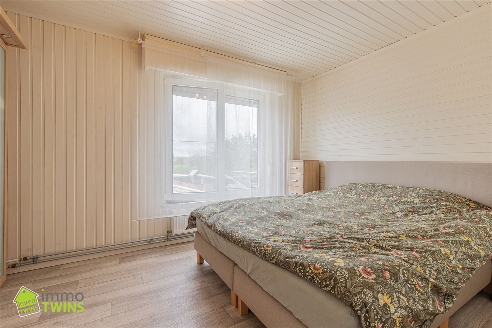 Instapklare woning met 3 slpks en ruime tuin te Zele foto 12