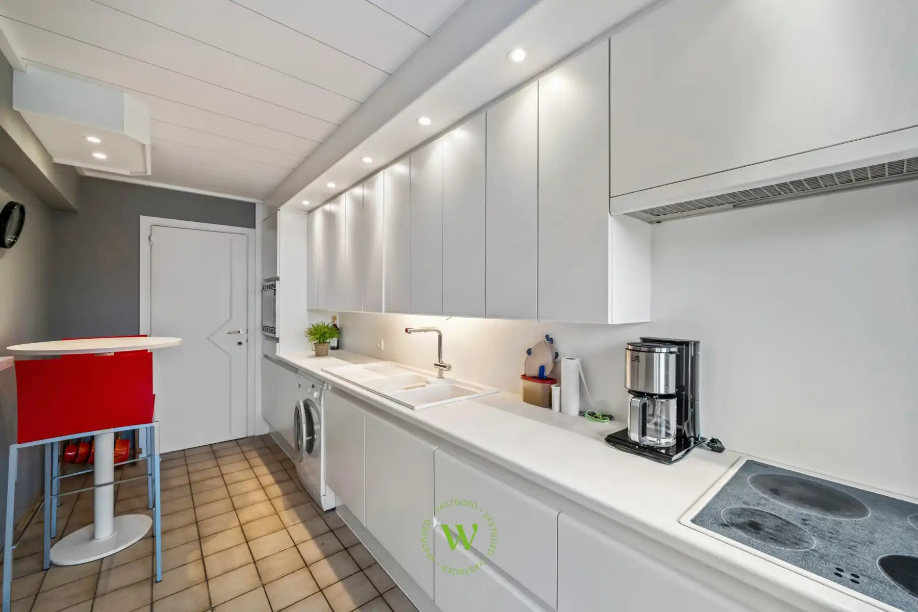 Ruim 3 slpk appartement Sint-Andries met garage foto 10