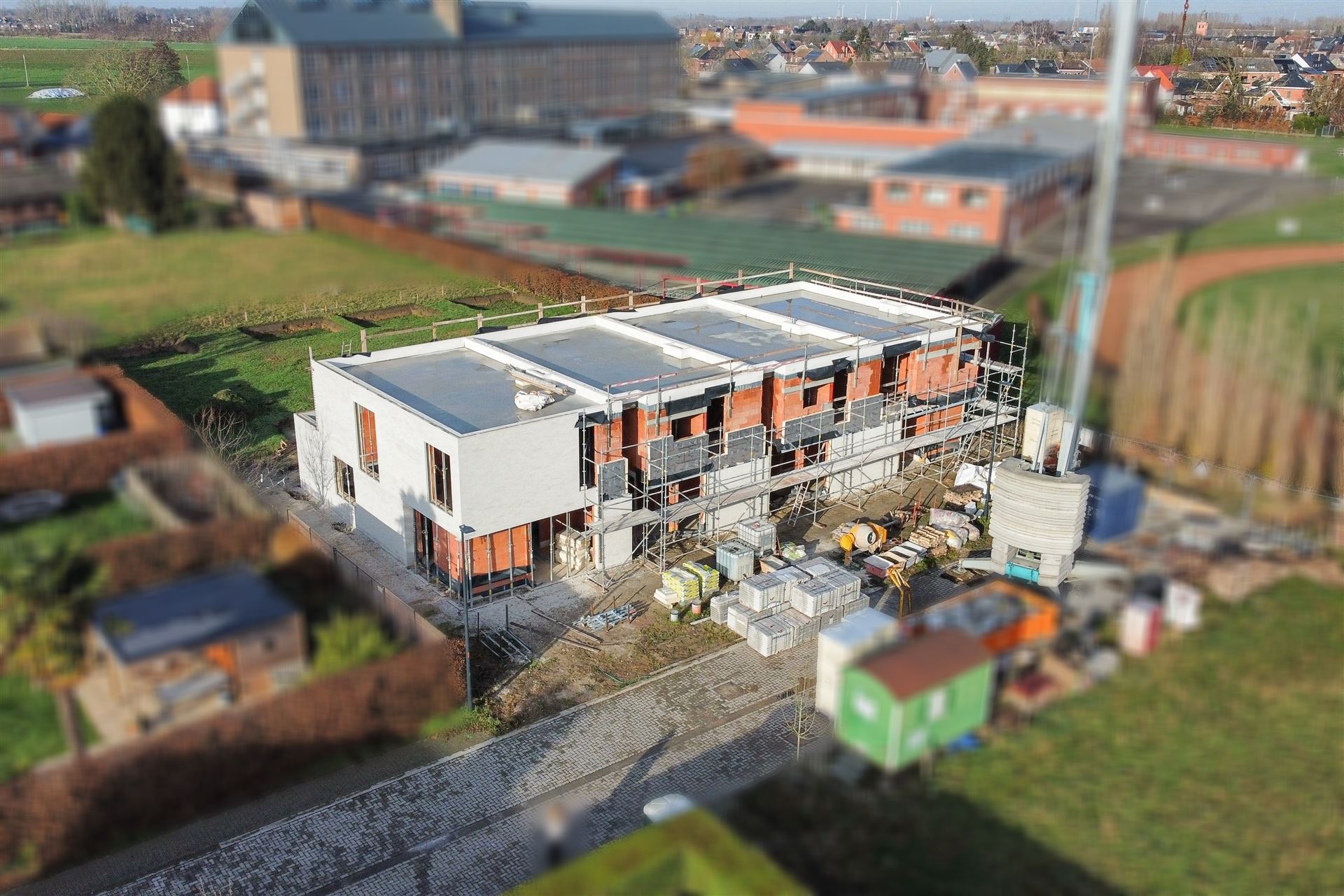 Halfopen nieuwbouw met mog. 4 slpk in een doodlopende straat foto 9