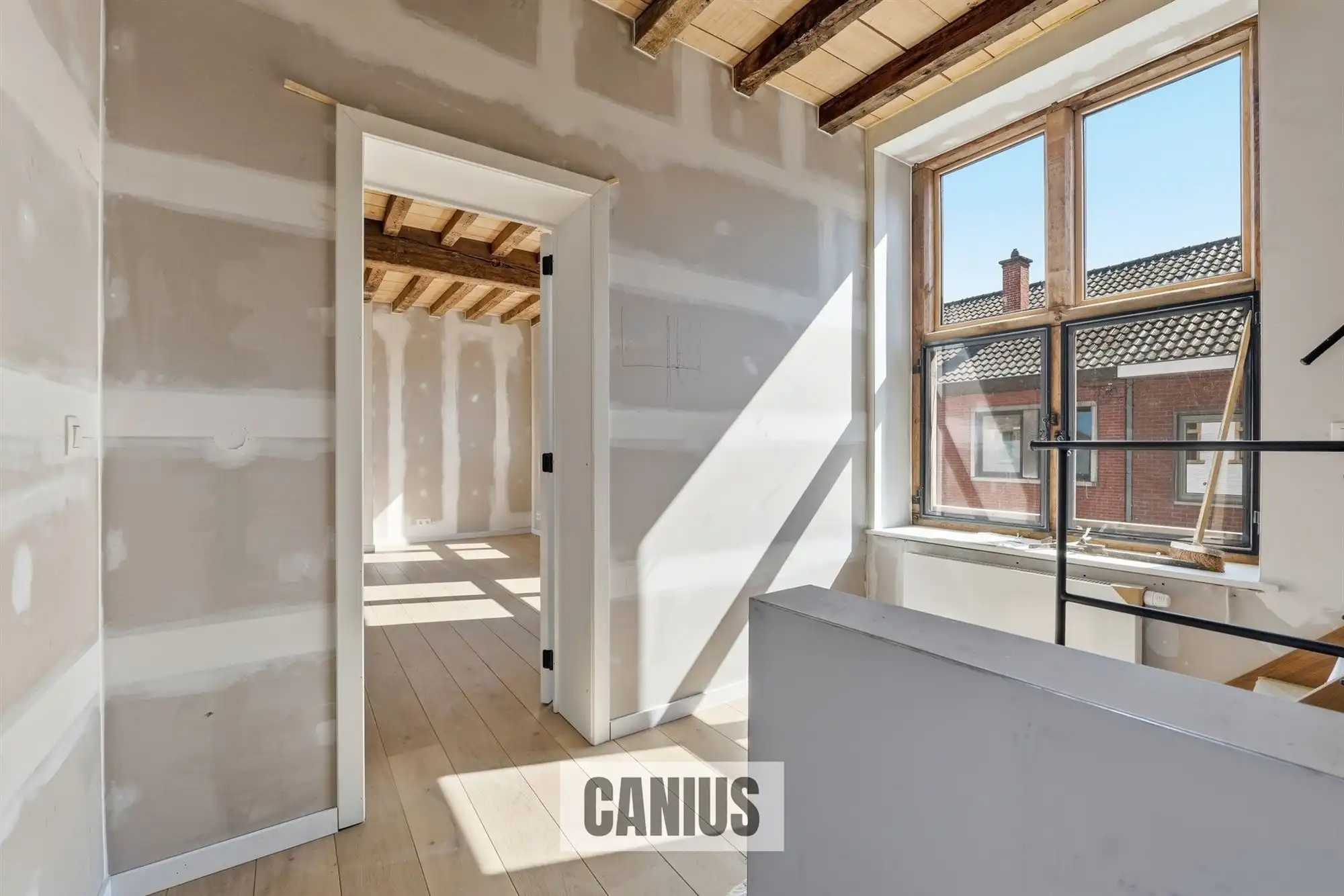 STATIGE WONING MET 3 SLKS EN TERRAS  foto 18