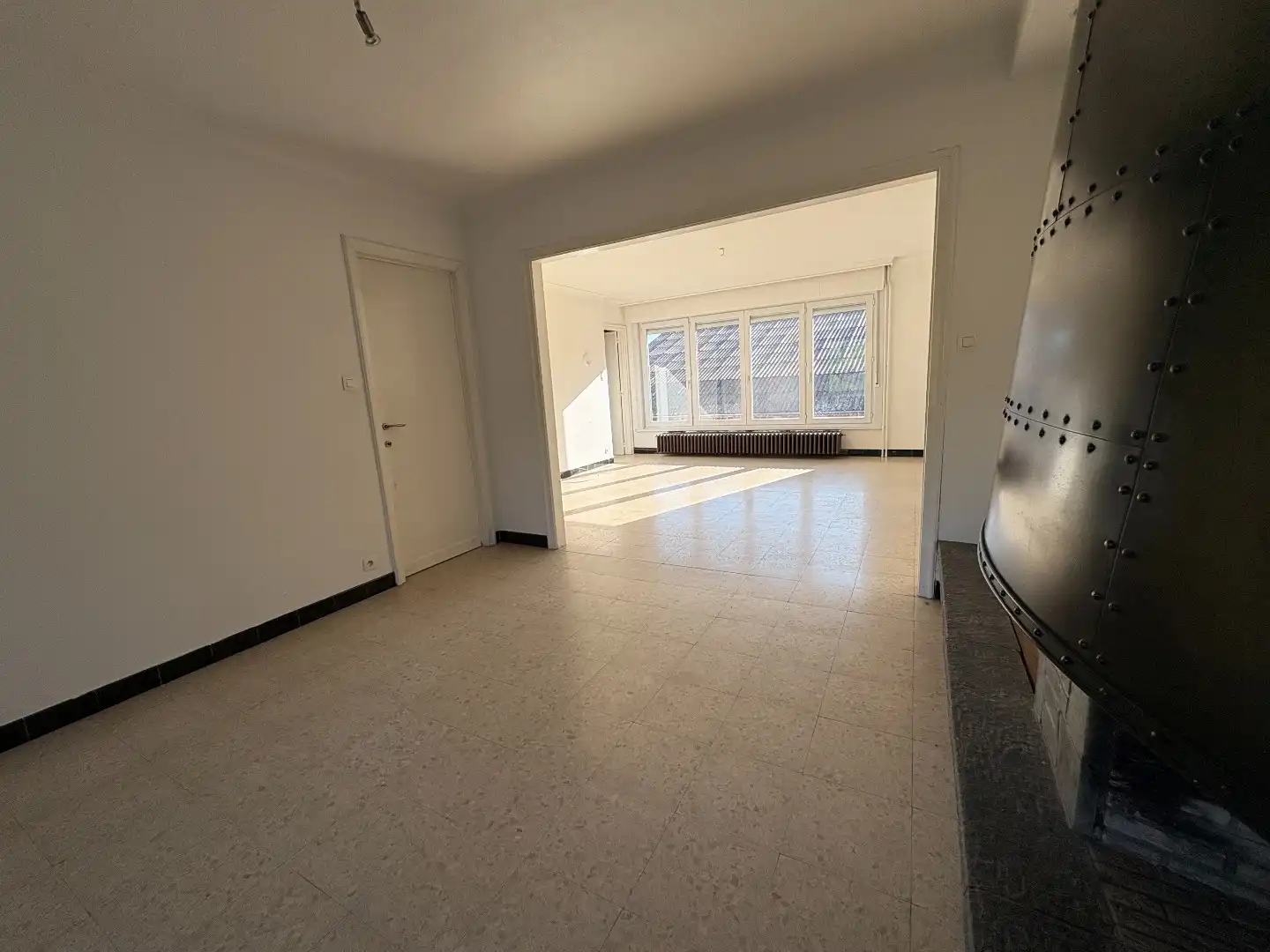 Bel-étage met 2 slaapkamers, garage en tuin! foto 3