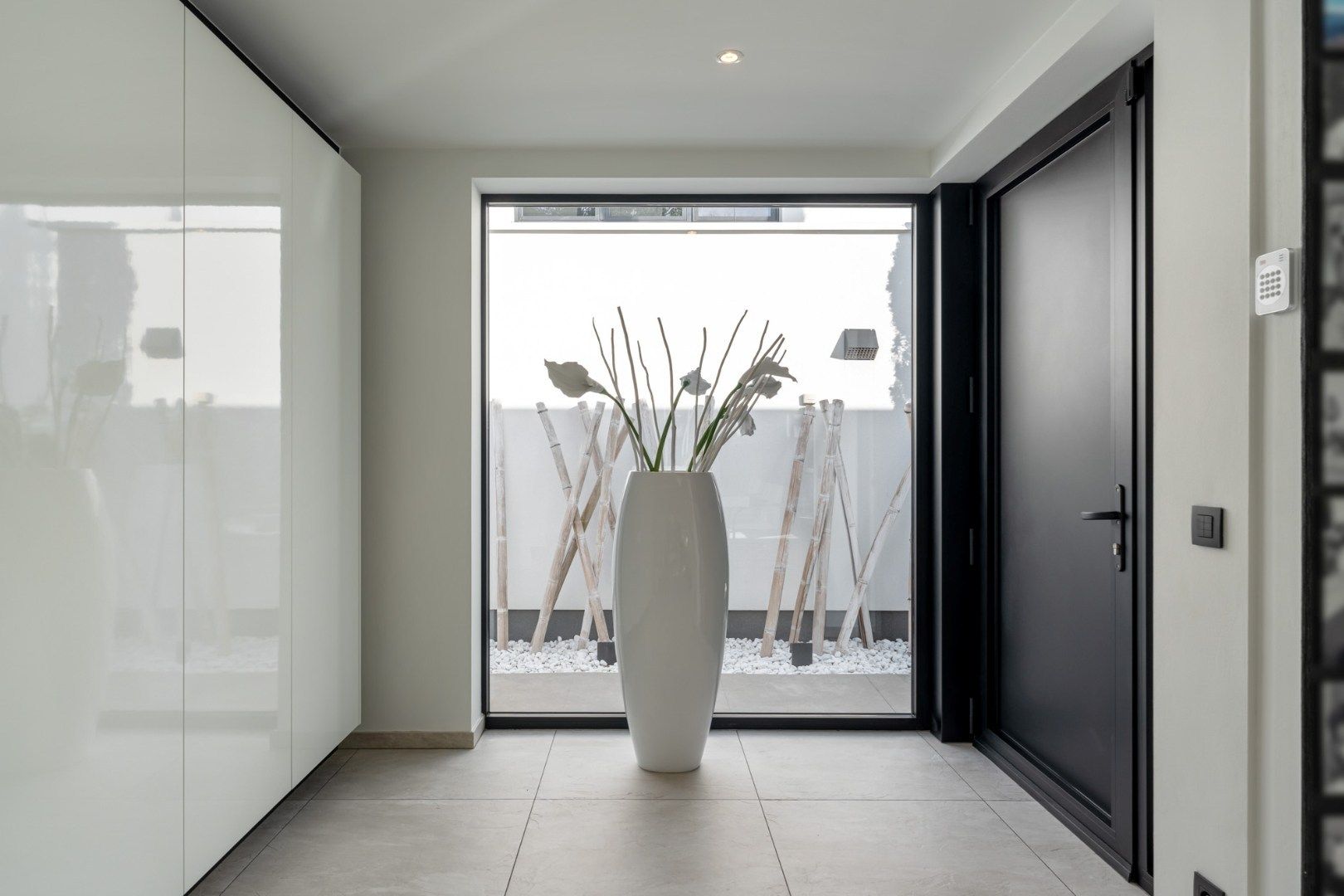 Unieke designvilla met zwembad en panoramisch uitzicht op het Albertkanaal foto 23