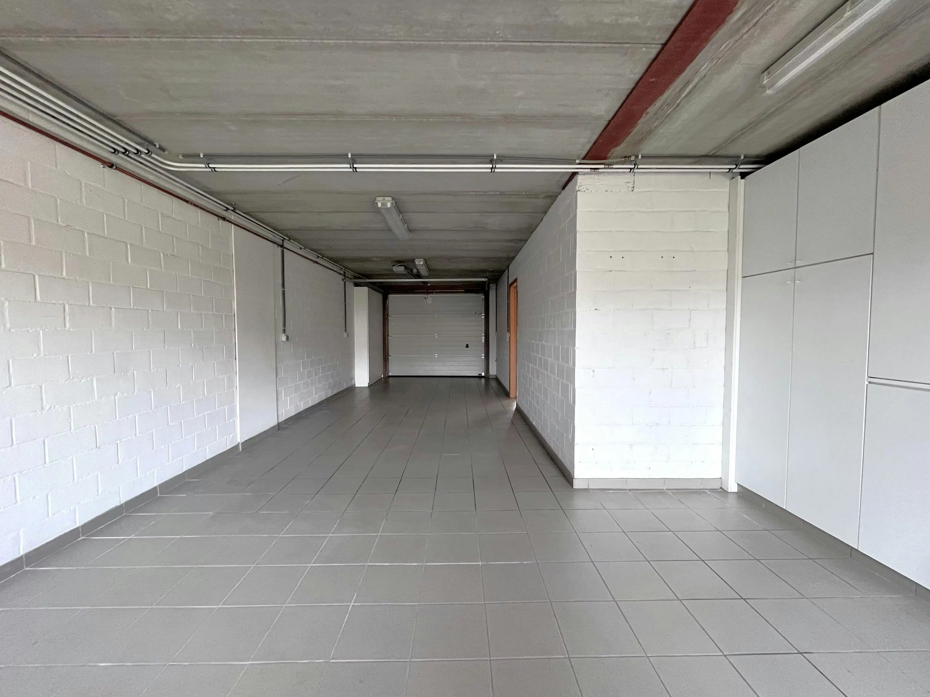 Instapklare bel-etage met 3 slaapkamers en zonnige tuin in hartje Eeklo foto 25