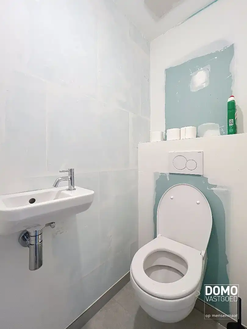 VOLLEDIG AFGEWERKT NIEUWBOUWAPPARTEMENT MET 1 SLAAPKAMER, TERRAS EN ONDERGRONDSE AUTOSTANDPLAATS IN RESIDENTIE "DE KWINT" TE ZONHOVEN  foto 10