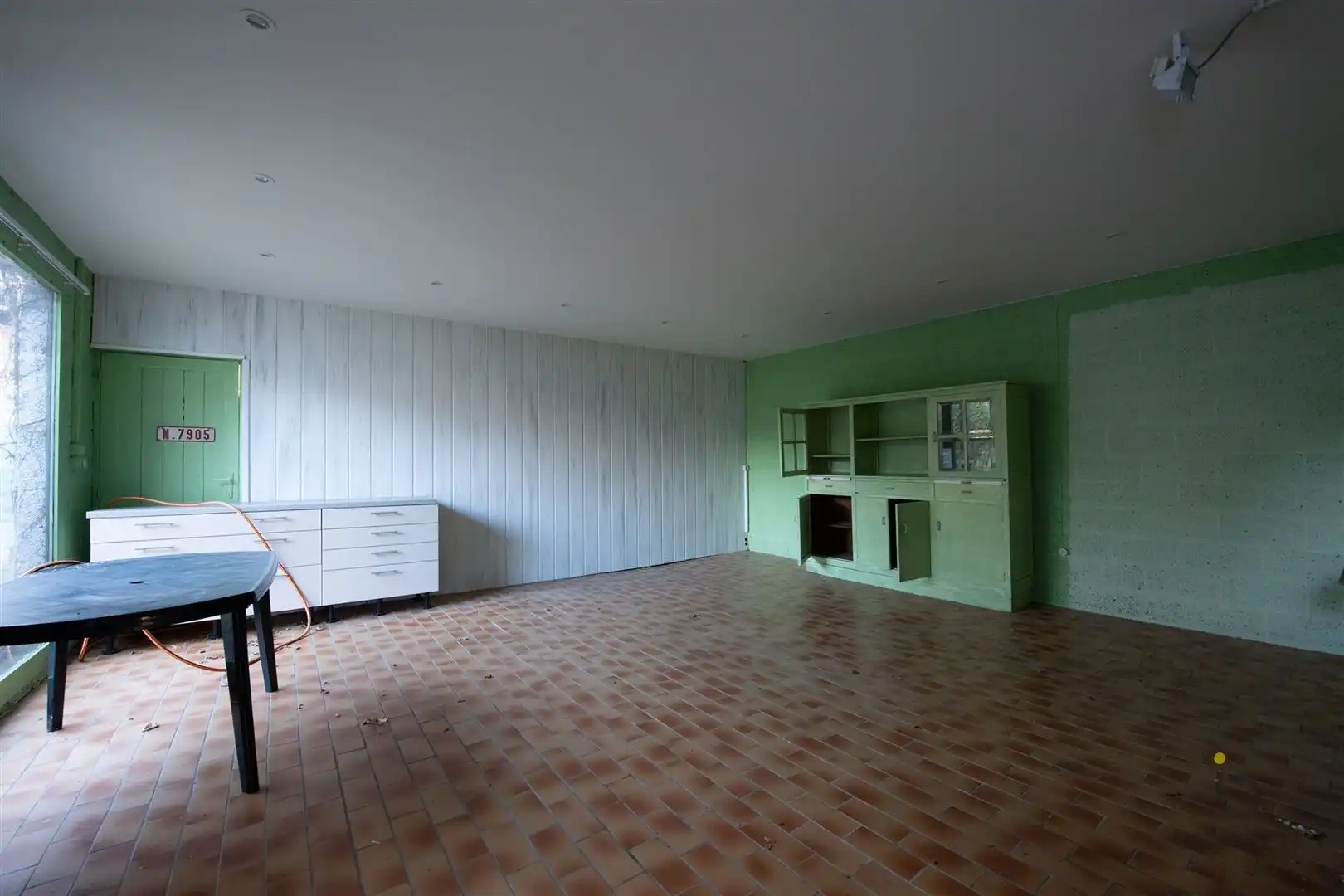Veel renovatiepotentieel in ruime rustig gelegen familiewoning midden in het groen! foto 40