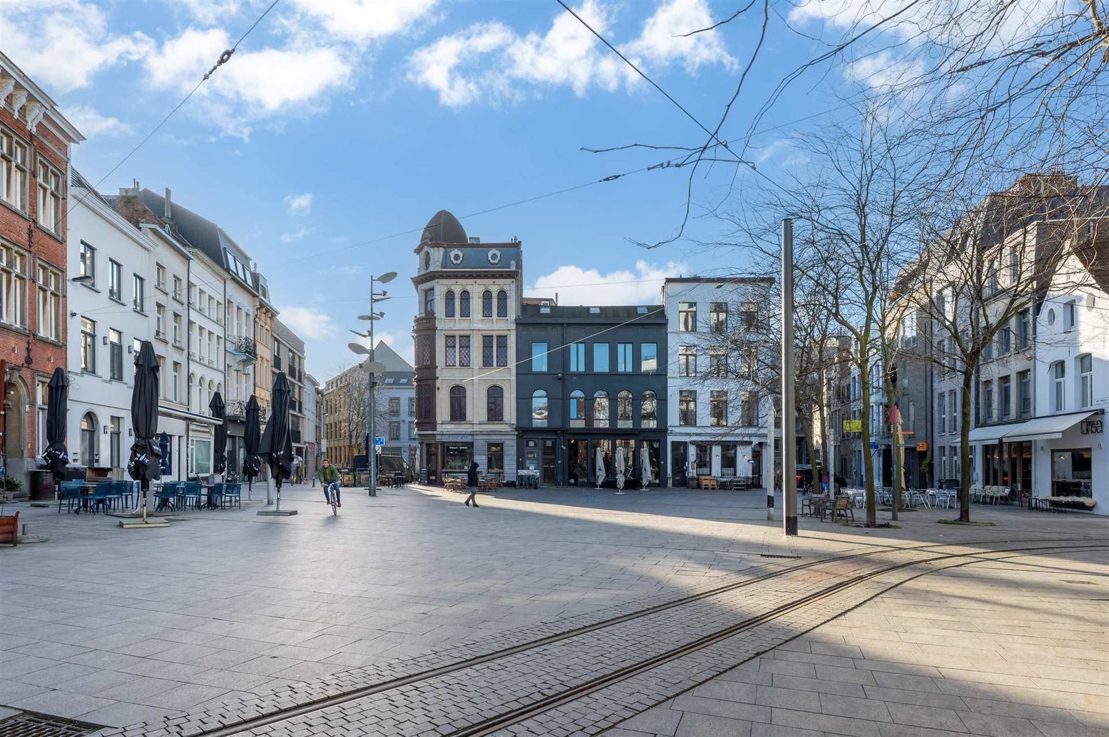 Instapklaar app. met tof terras in historisch centrum foto 15