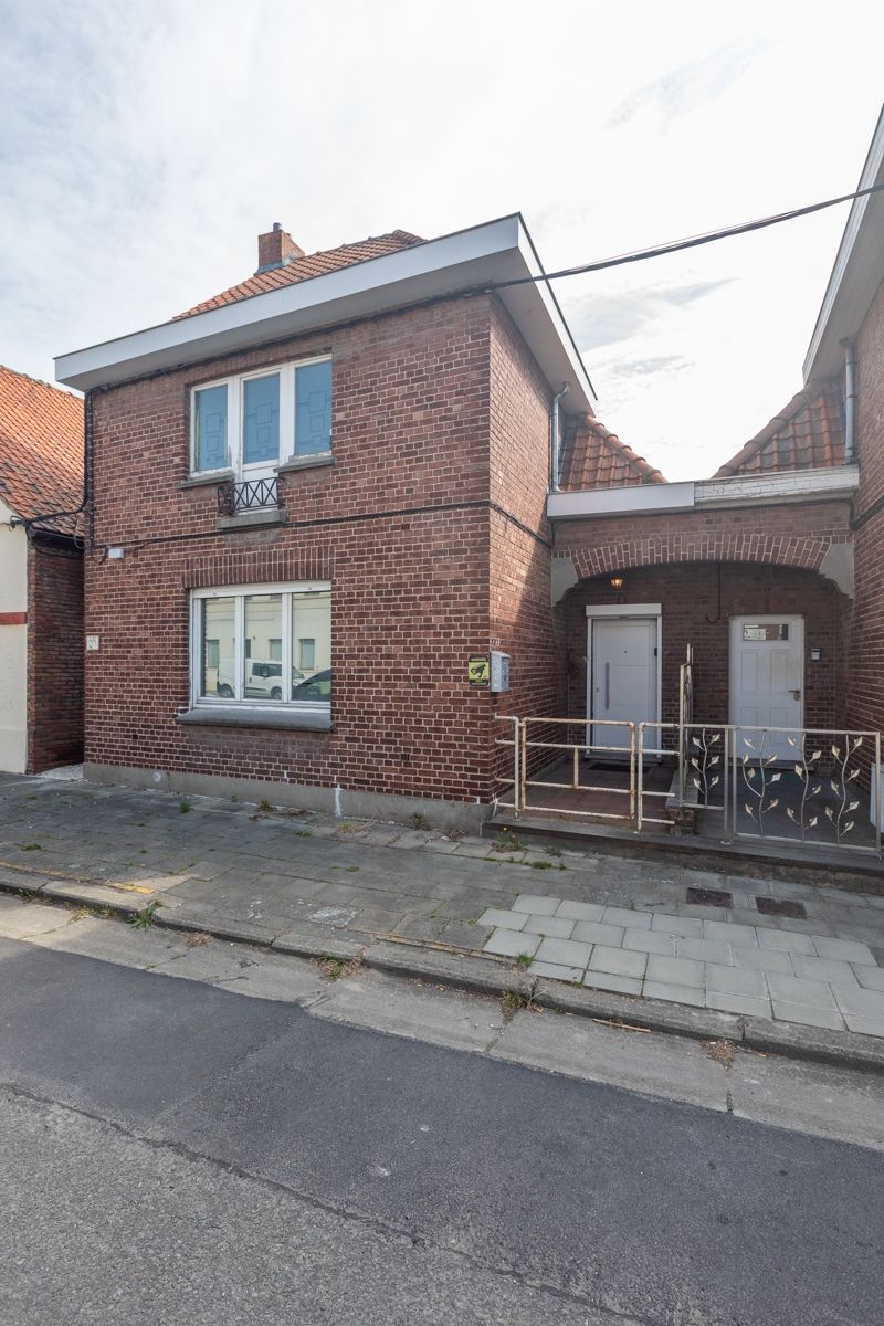 Te renoveren woning met2 slaapkamers op een totale oppervlakte van 481m². foto 17