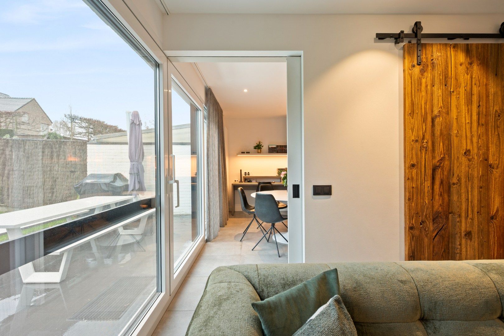 ENERGIEZUINIGE HALFOPEN BEBOUWING MET EPC A, 3-4 SLPKS, GARAGE, OPRIT EN TUIN IN RUSTIGE WIJK foto 12