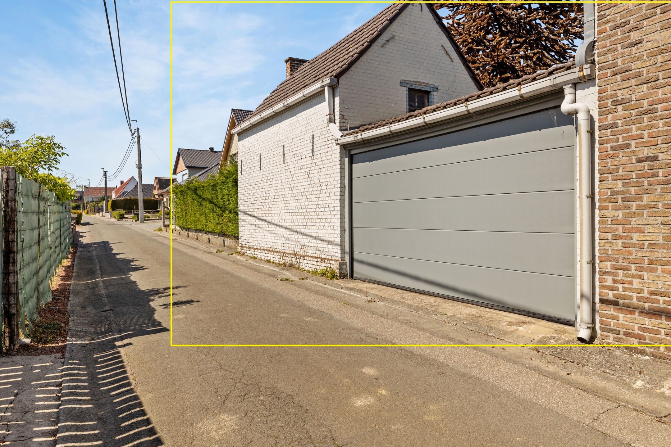 Ruime woning met garage + atelier + (bouw) grond op 9a 30ca foto 2