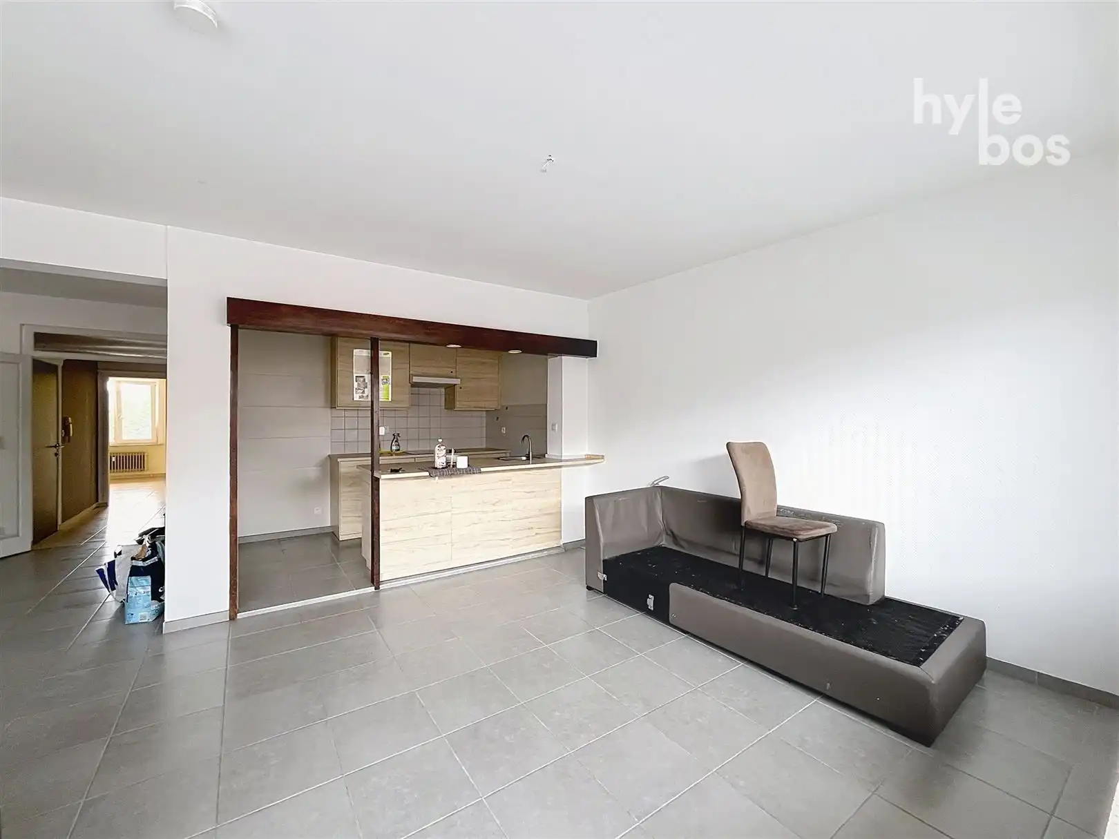 Centraal gelegen, instapklaar 2 slaapkamer appartement foto 5