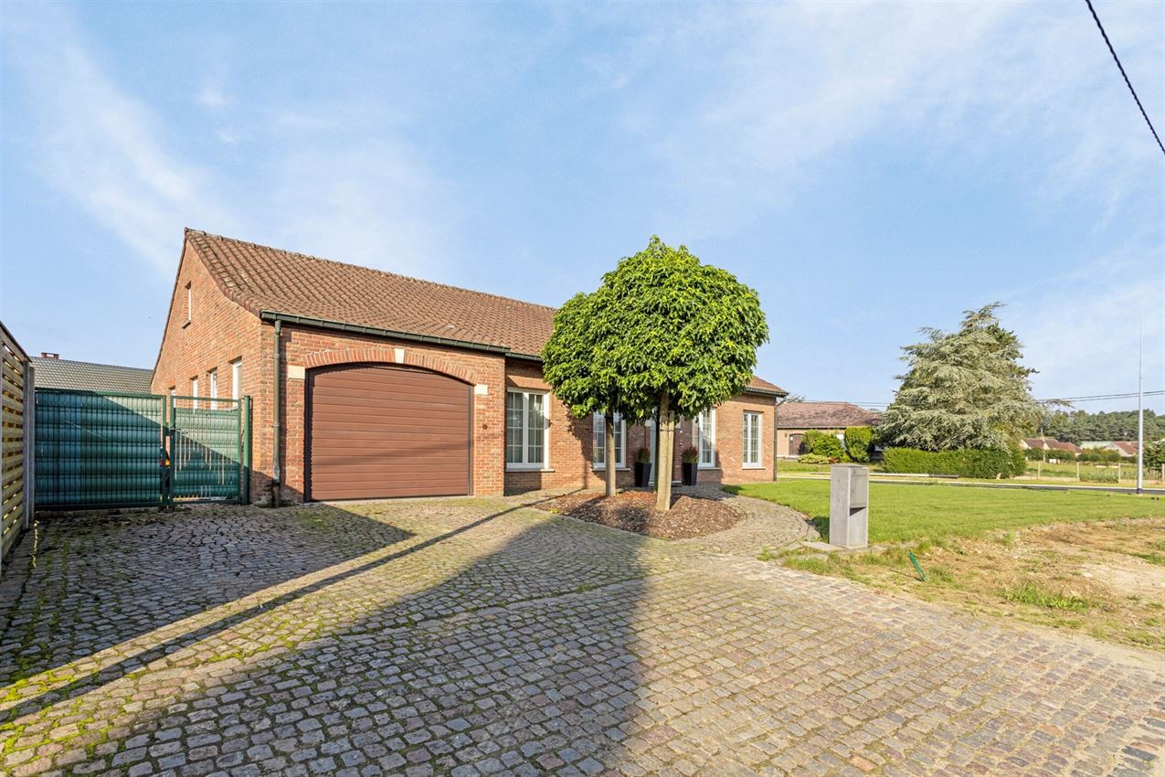 Vrijstaande woning met tijdloze charme en 3 slk. foto 28