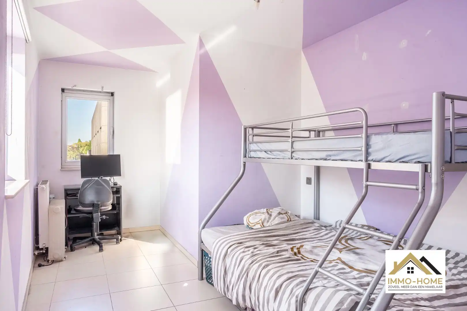 Instapklaar ruim appartement met autostaanplaats foto 12