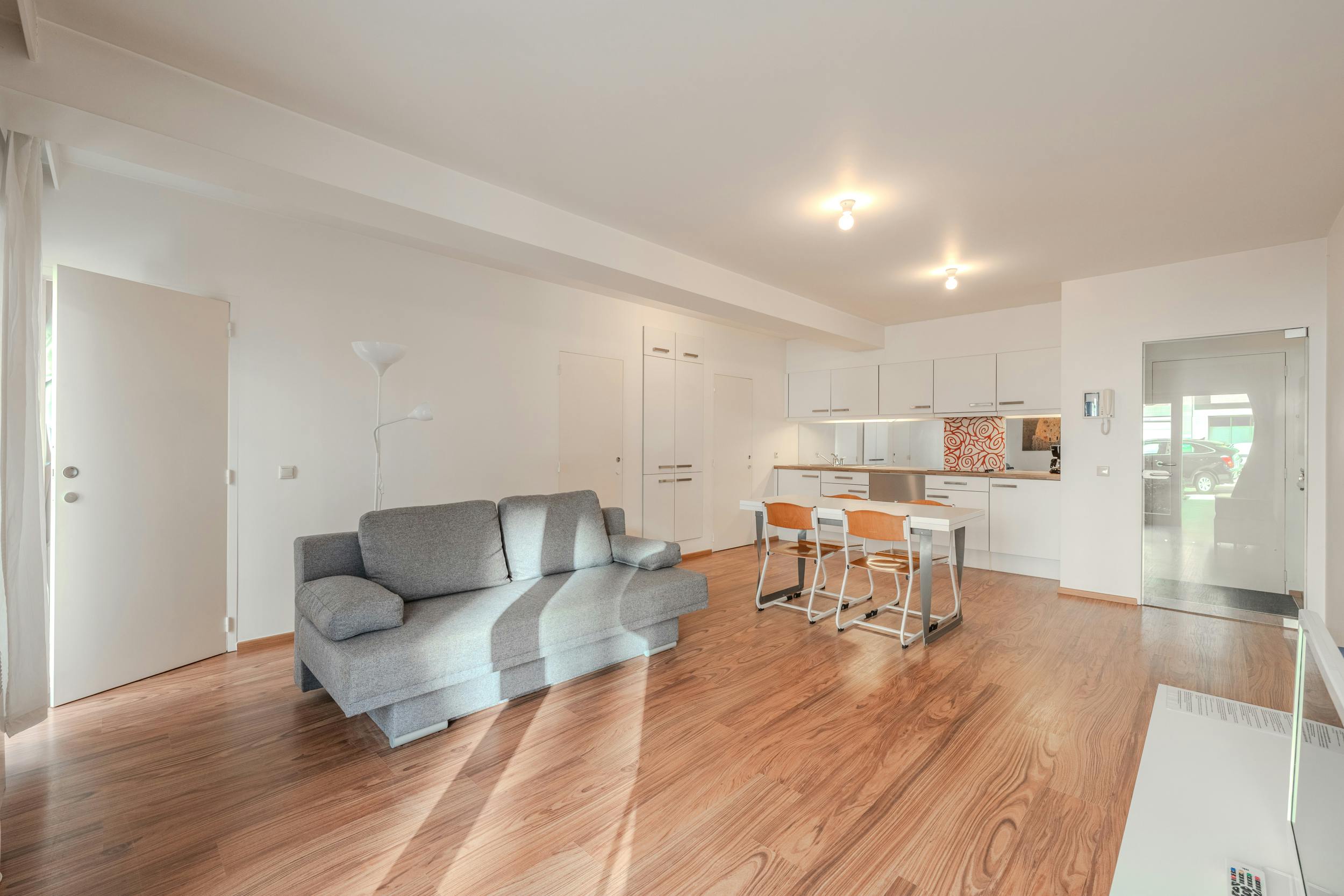 Instapklaar gelijkvloersappartement met één slaapkamer. foto 2