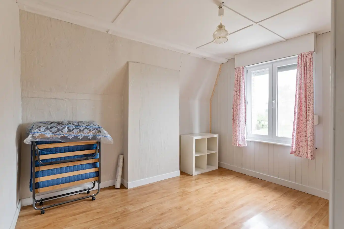 Leuke starterswoning met 2 slpk., garage en gezellig west-tuintje foto 20