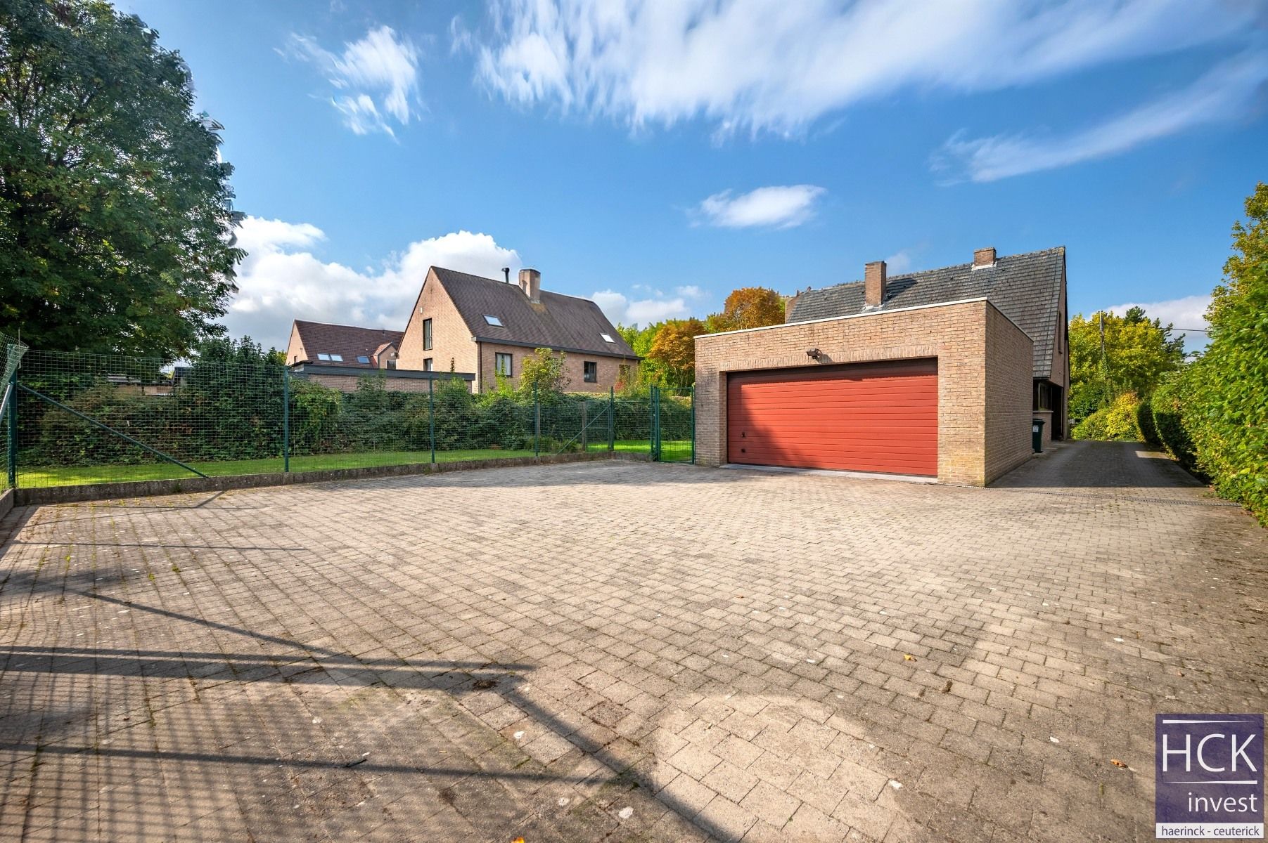 KRUISHOUTEM - Zeer ruime alleenstaande woning met 5 slpk. op 1256 m² foto 12