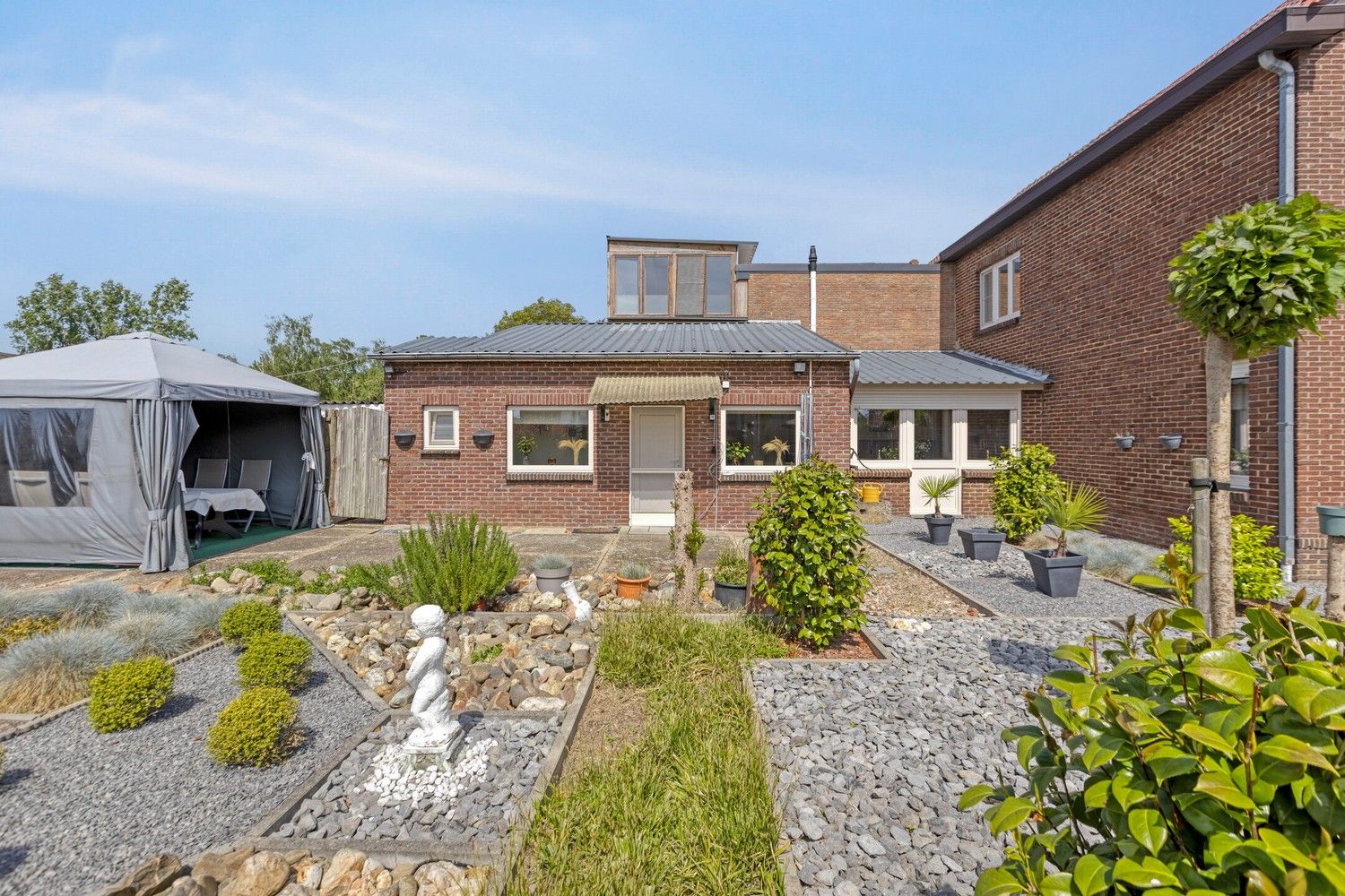Gezinswoning met drie slaapkamers en veel potentieel in het landelijke Uikhoven (Maasmechelen) foto 37