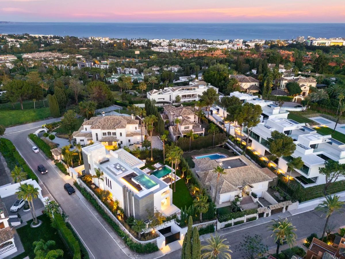 Een meesterwerk van moderne luxe: ontdek deze unieke villa in Nueva Andalucía foto 30