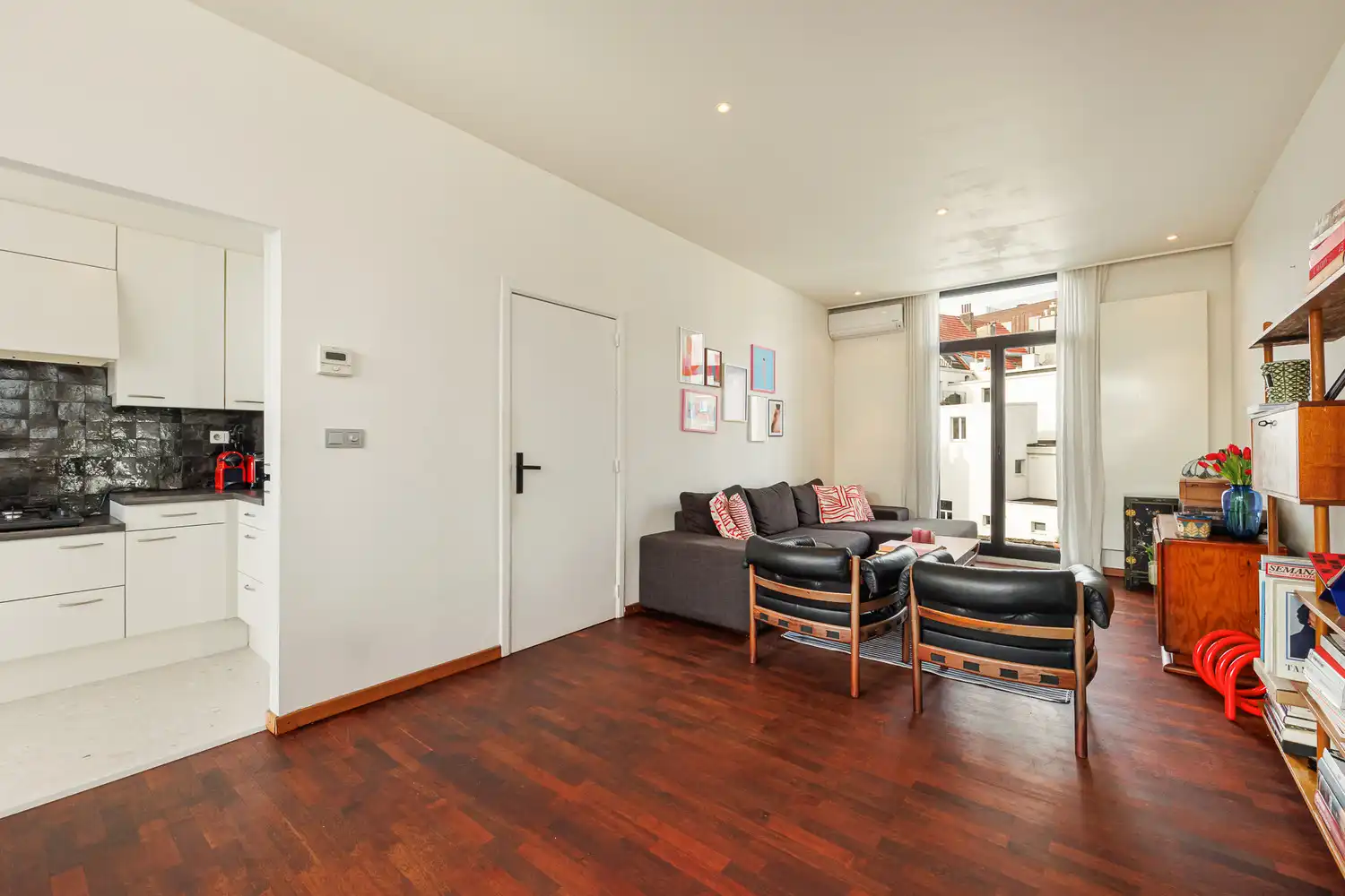 Instapklaar duplex-appartement op toplocatie aan den Bell op het Zuid te Antwerpen foto 11