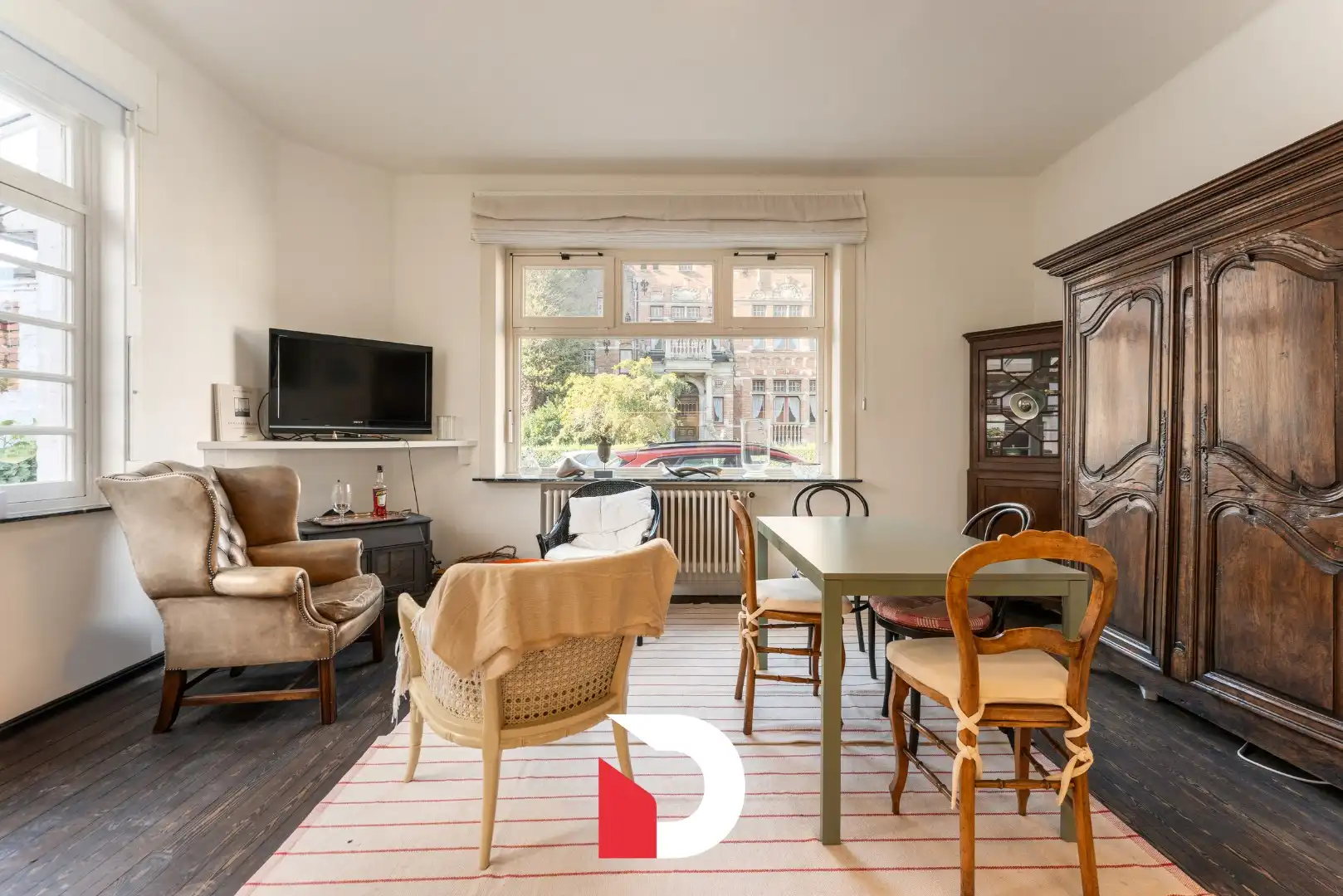 Karaktervolle ruime hoekwoning met garage in centrum Brugge foto 6