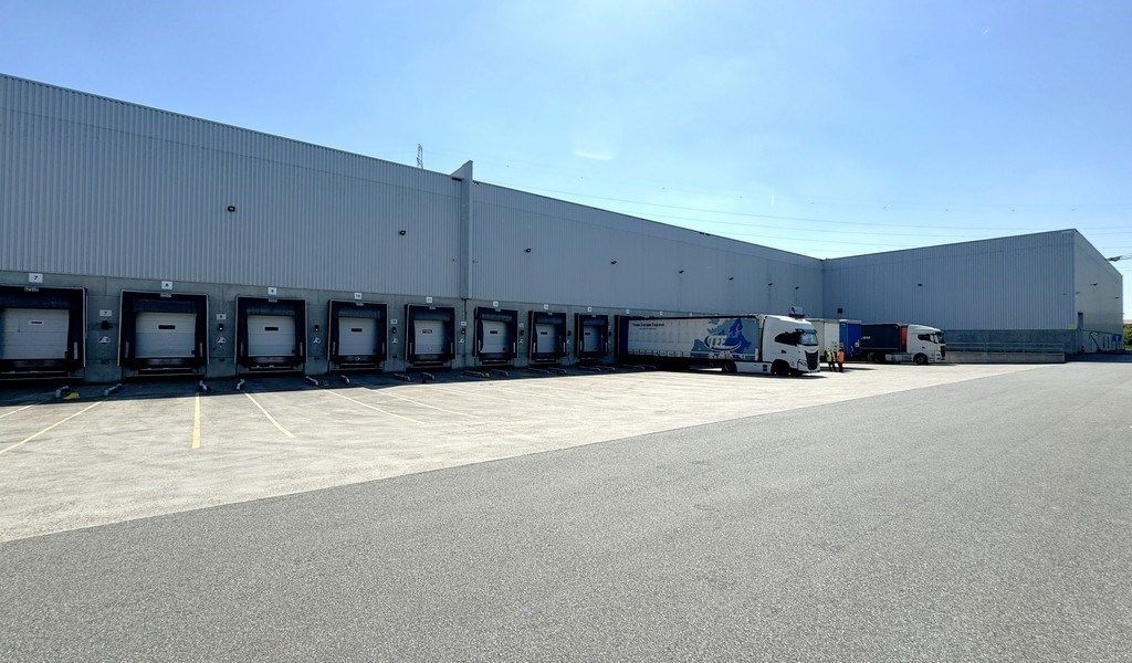 Loods te huur in Kersdonk Logistics Centre Willebroek foto {{pictureIndex}}