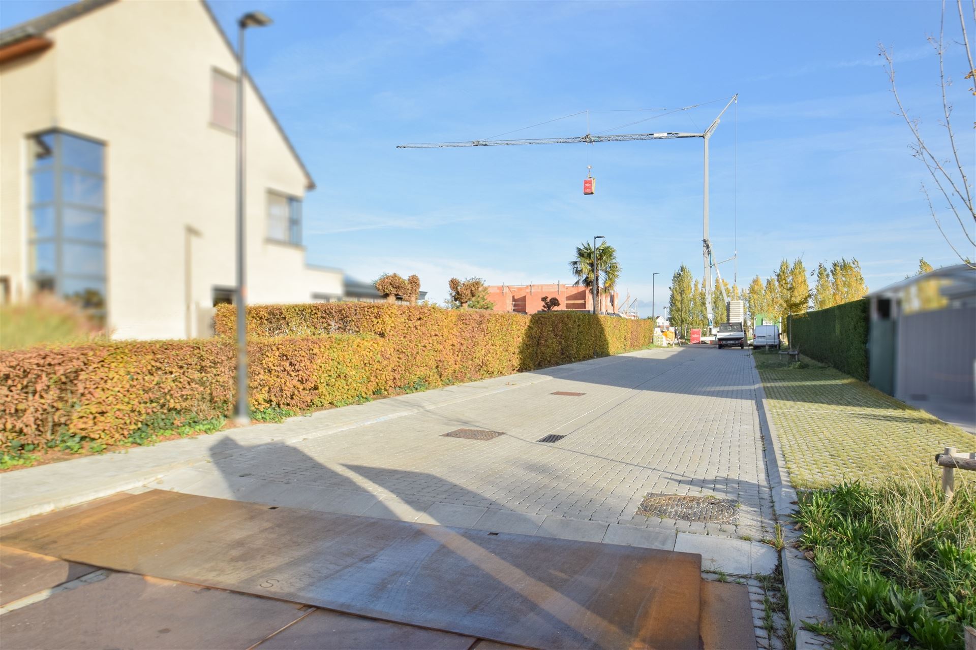 Nieuwbouwwoning met tuin & parking in een doodlopende straat foto 4