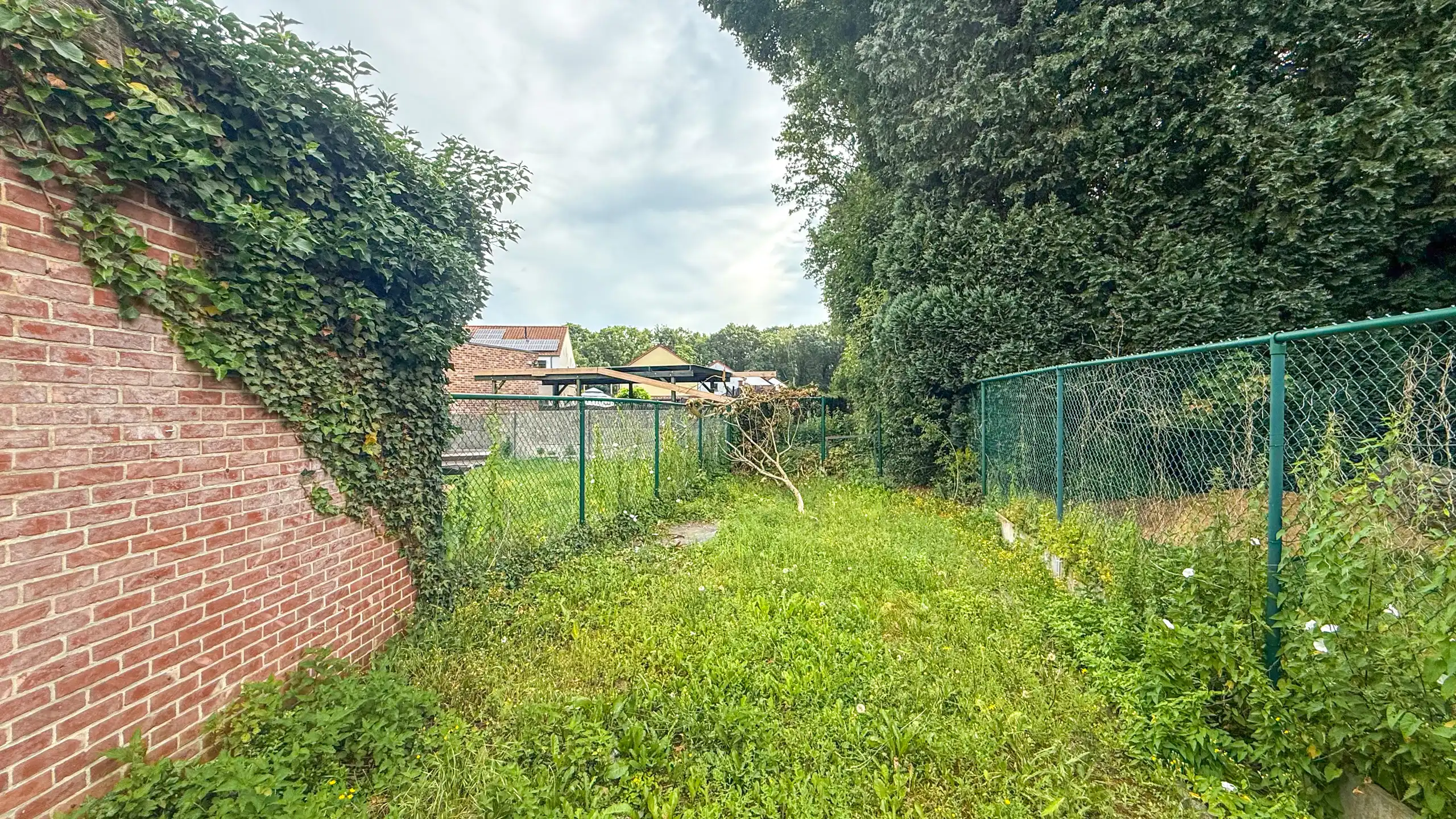 Deels gerenoveerde woning met ruime leefruimte en 3 slpkms! foto 31
