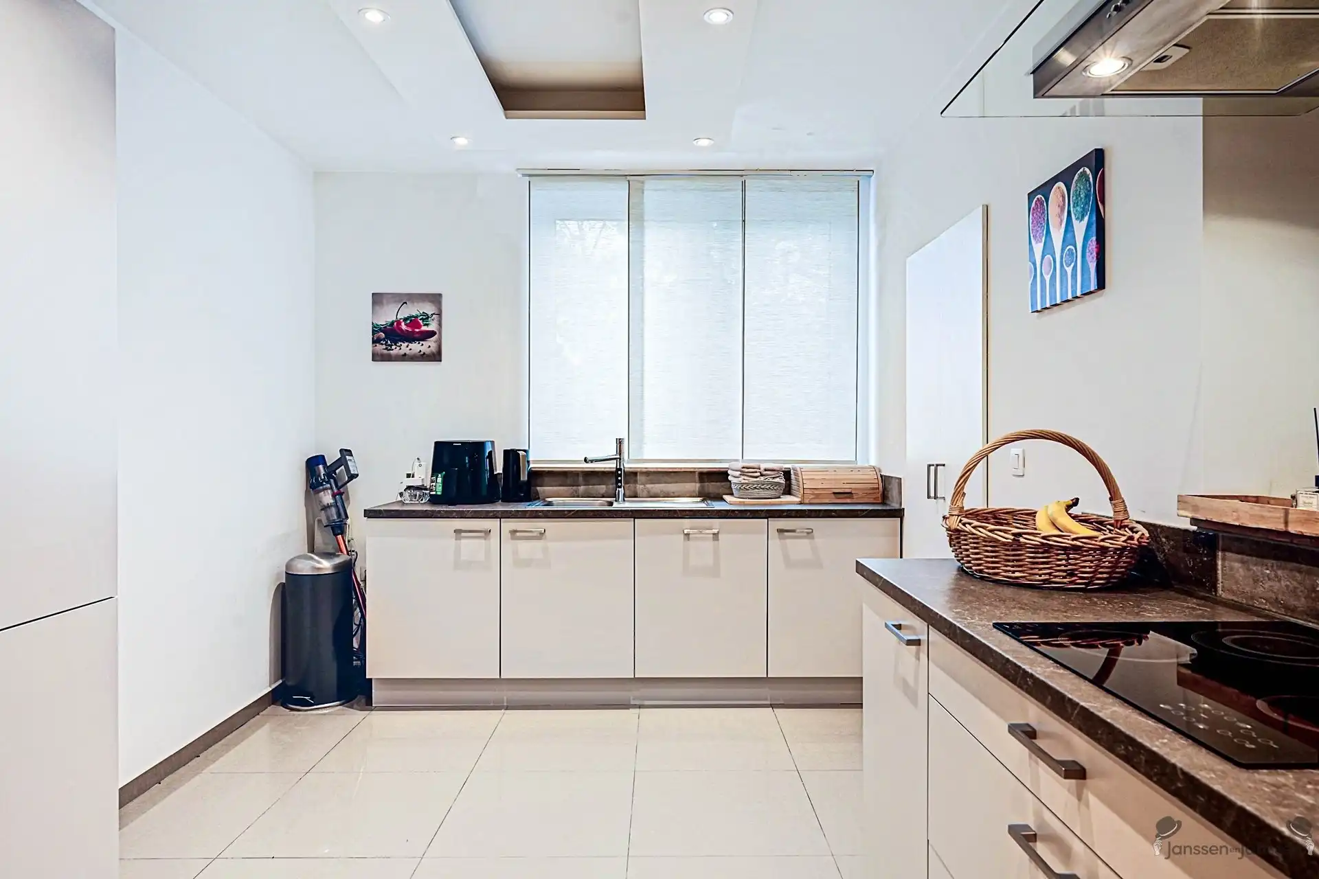 Opbrengsteigendom met ruime duplexappartement (144m²) en handelsgelijkvloers foto 19