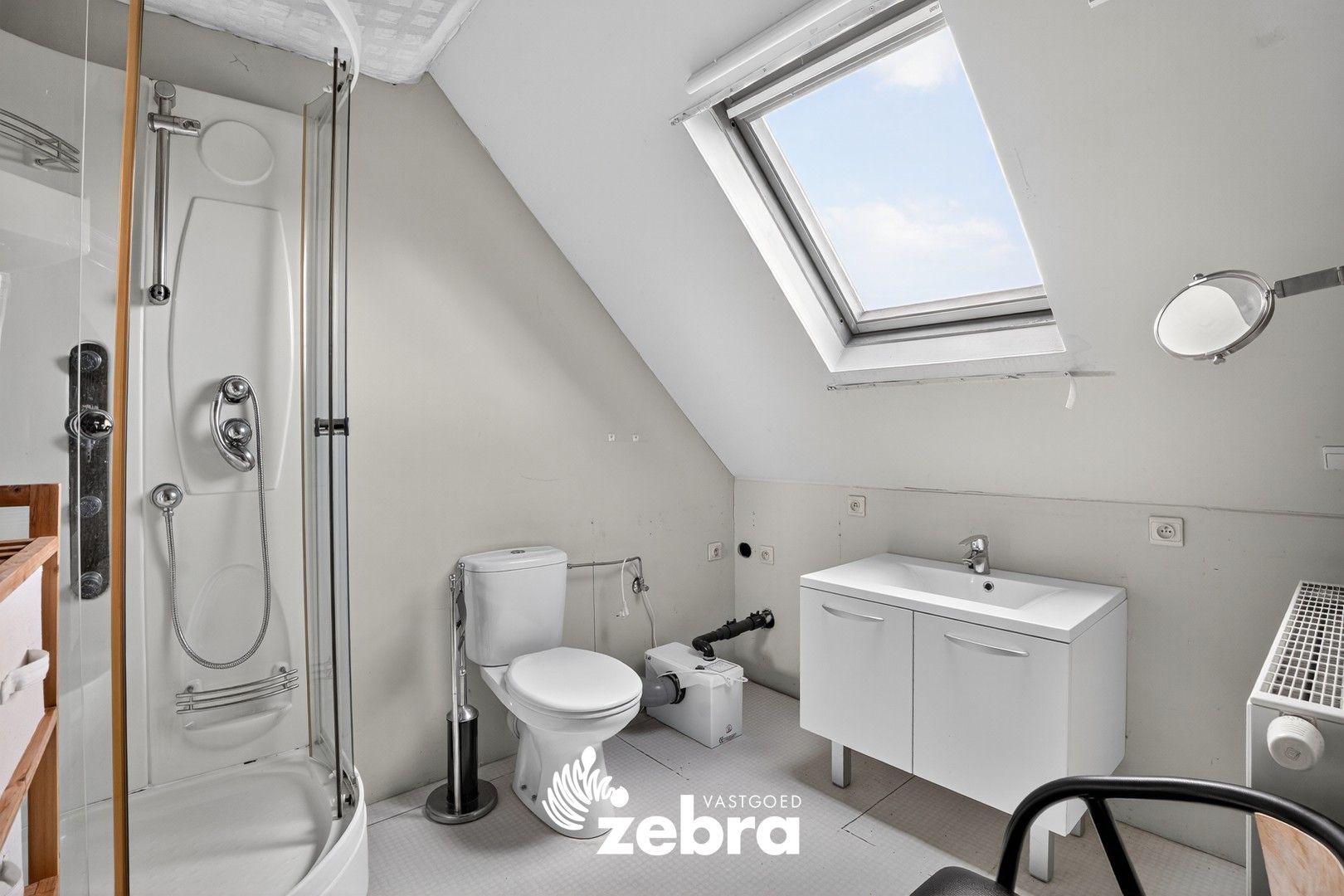 Instapklare woning met 4 slaapkamers en aanpalend stuk grond te Tielt! foto 22