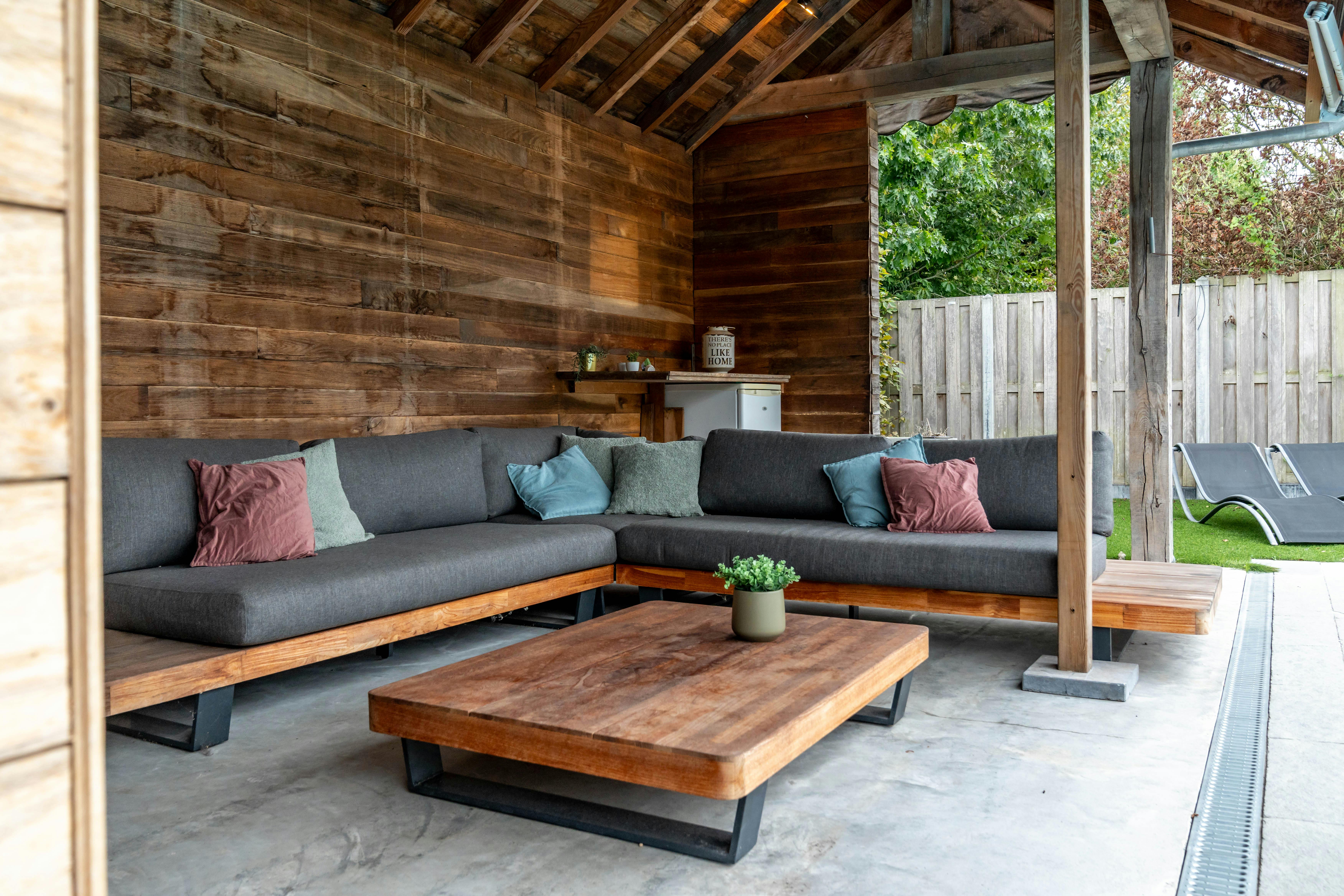 Moderne villa met atelier en parking te koop in Evergem foto 16