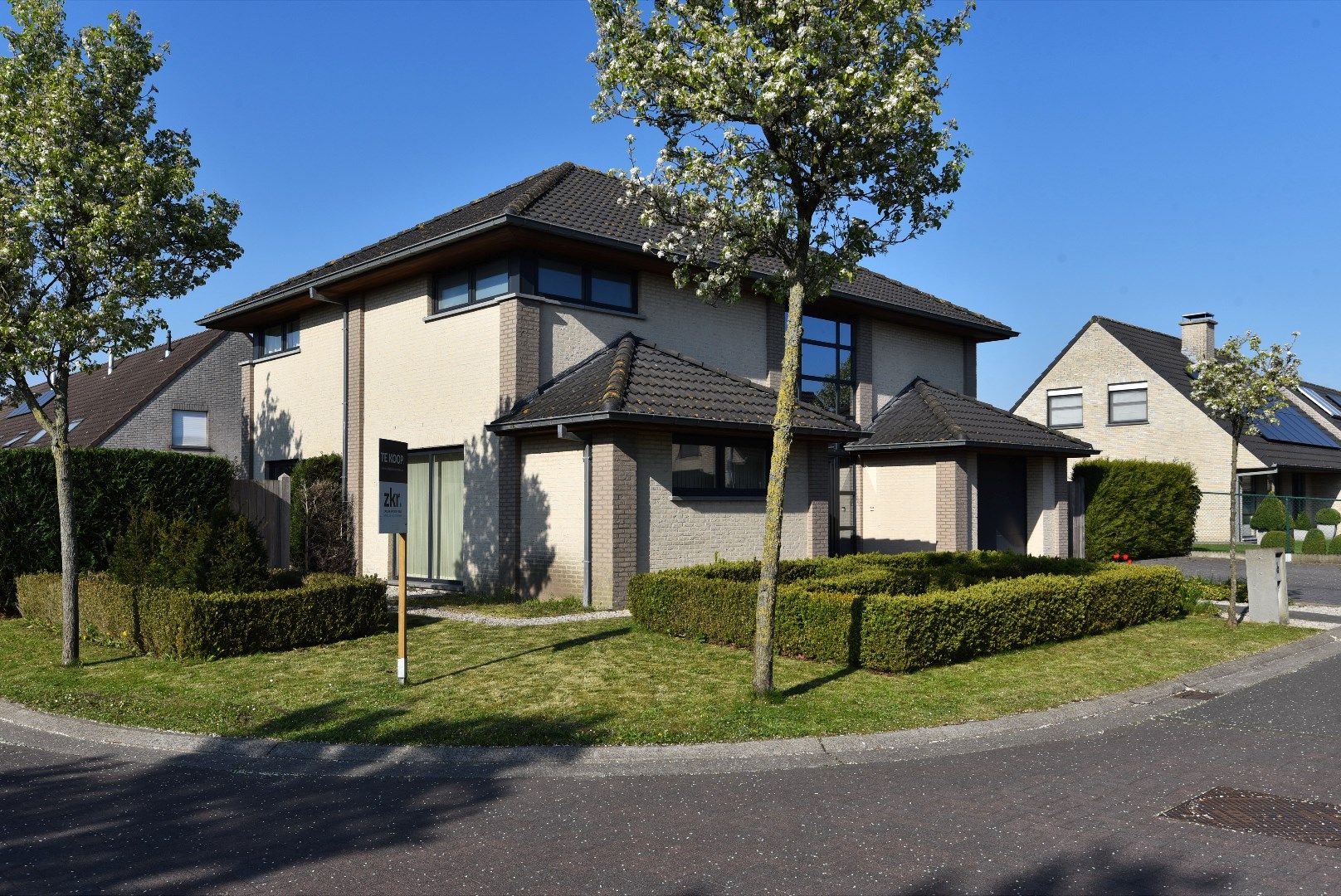 Villa 3 slpks, tuin en garage rustig gelegen te Eeklo foto {{pictureIndex}}