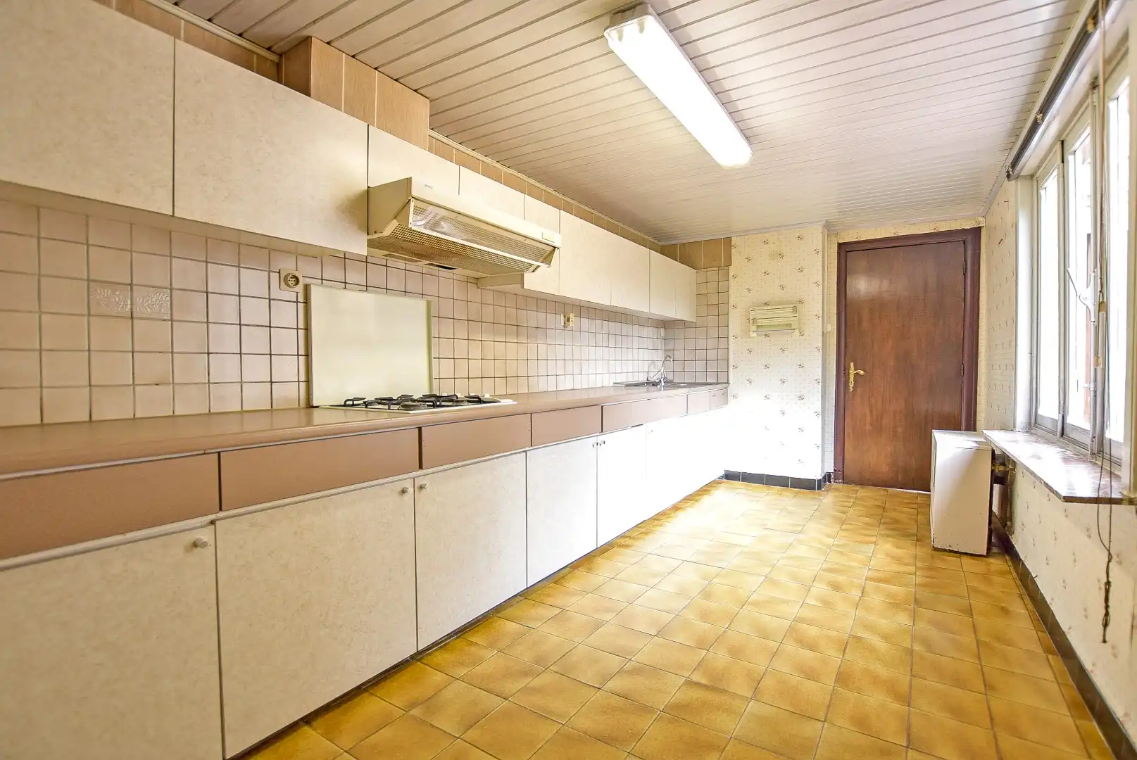 Zeer ruime te renoveren woning met statige gevel op 445 m² met zuid-west georiënteerde tuin. foto 7