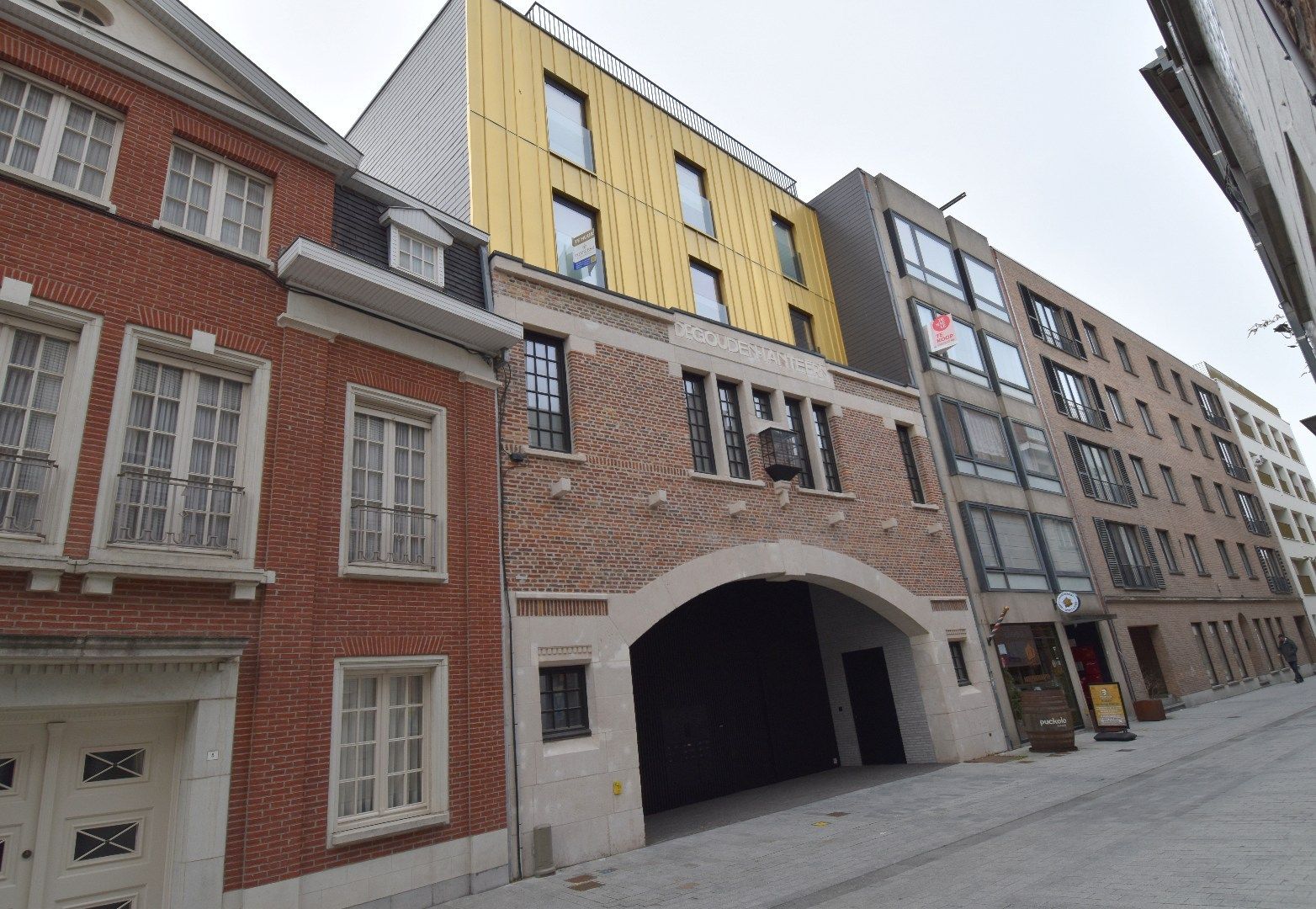 Luxe 1 slaapkamer appartement met terras in centrum Kortrijk foto 12