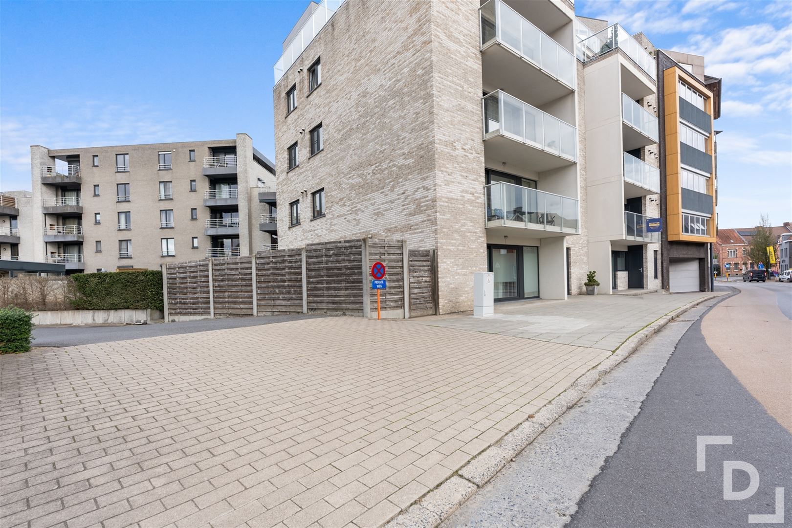 Lichtrijk appartement aan de stadsrand van Ieper. foto 18