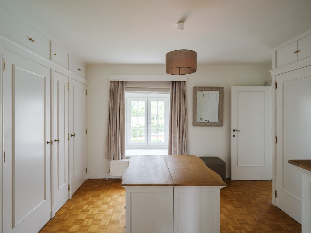 Charmante Franse villa met 3 slaapkamers op een zuidgericht perceel (1.160 m²) in een residentiële wijk te Mariakerke. foto 18