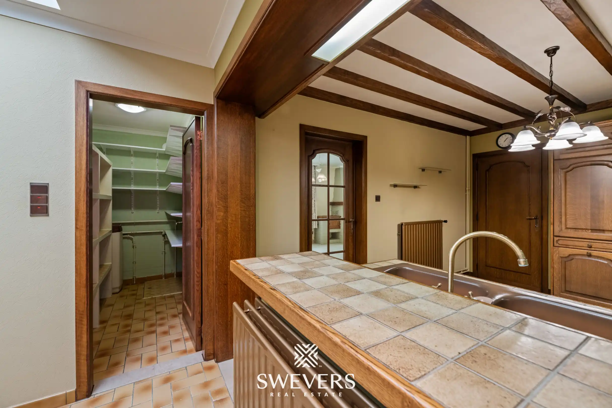 Ruime en lichtrijke gezinswoning in het mooie Alken op 7a 81 ca. foto 9