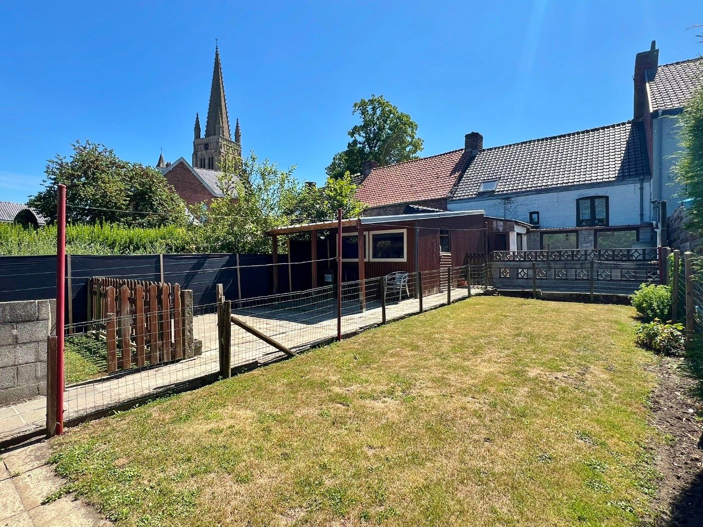 Te renoveren woning in de rustige dorpskern van Elverdinge.  foto 15