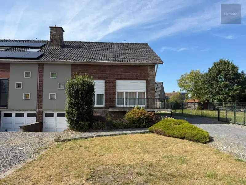 Hoofdfoto van de publicatie: halfopen woning