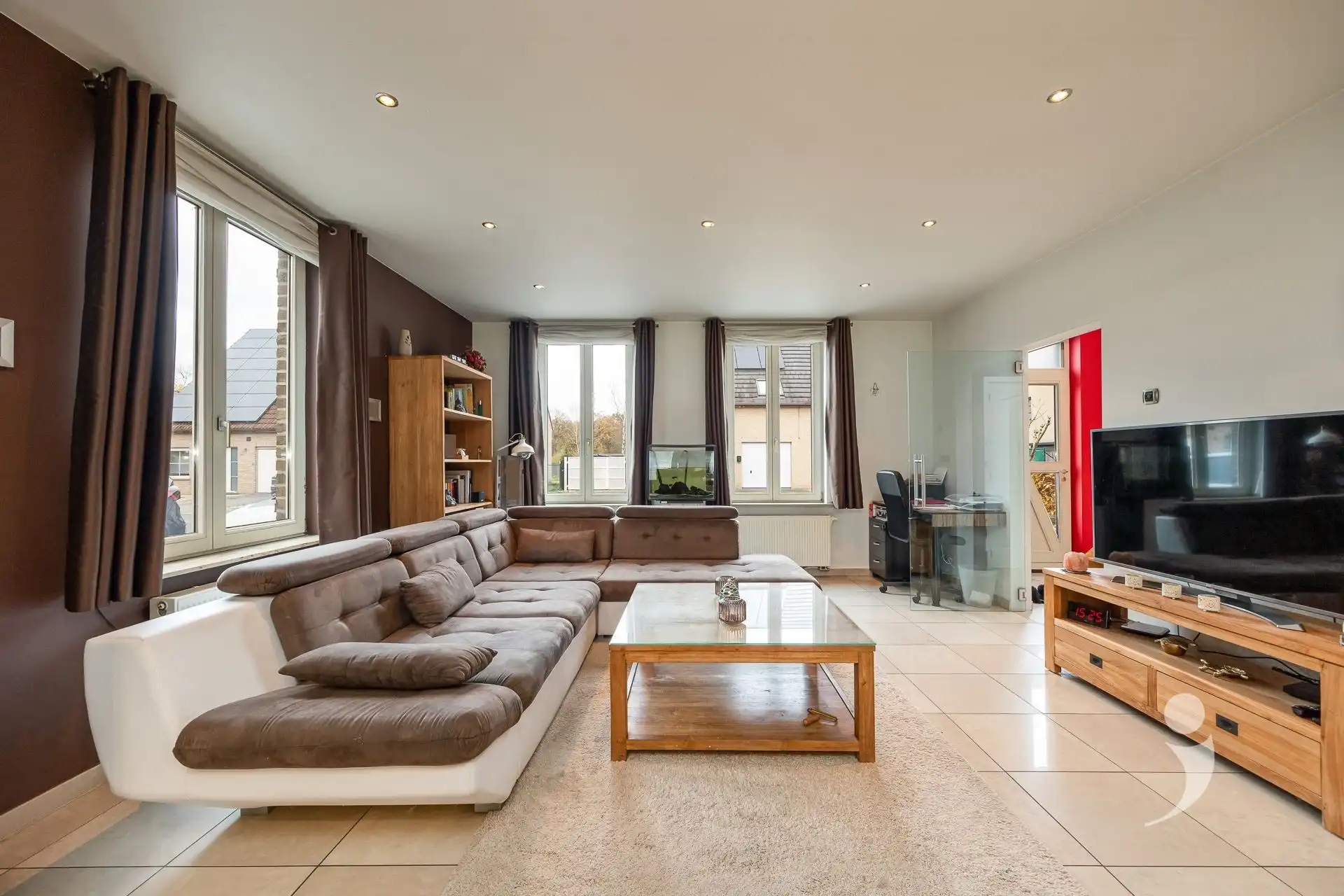 Energiezuinige woning met zwembad op uitstekende locatie in Schiplaken foto 5