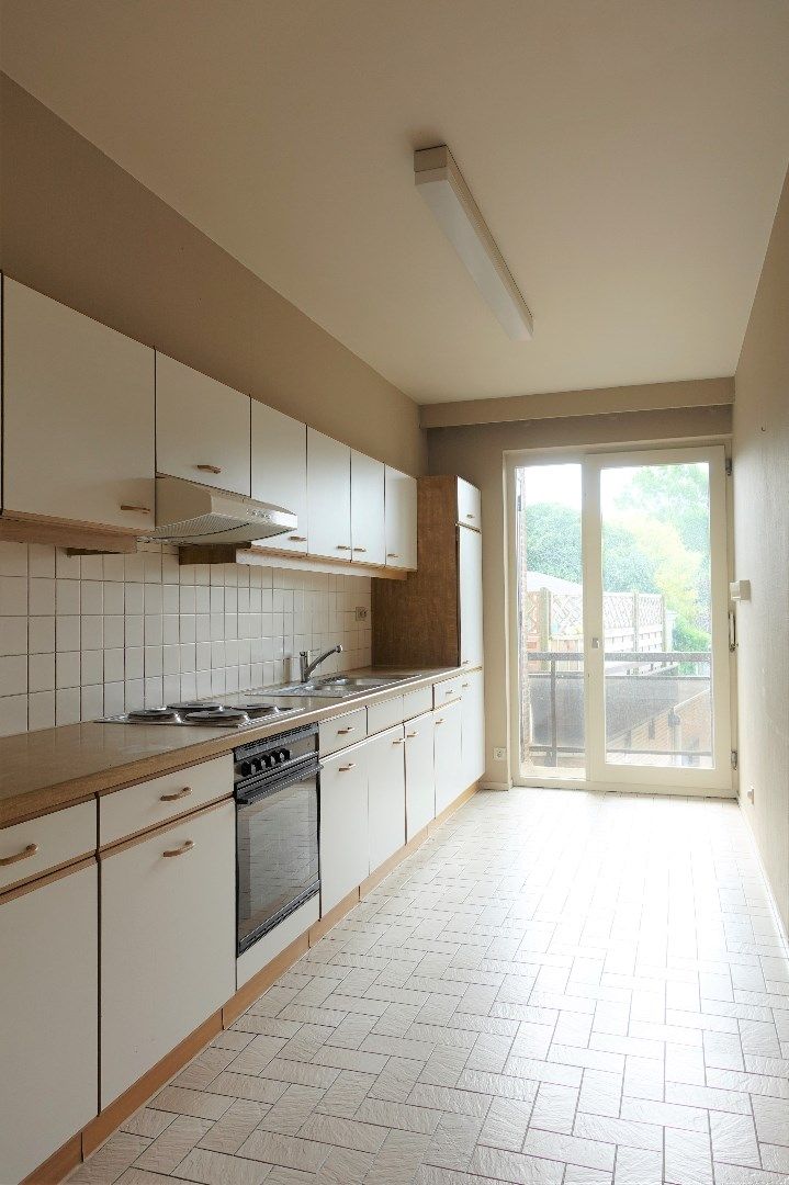 Opbrengsteigendom met 7 appartementen, 2 handelspanden en 7 garageboxen in Gistel foto 10