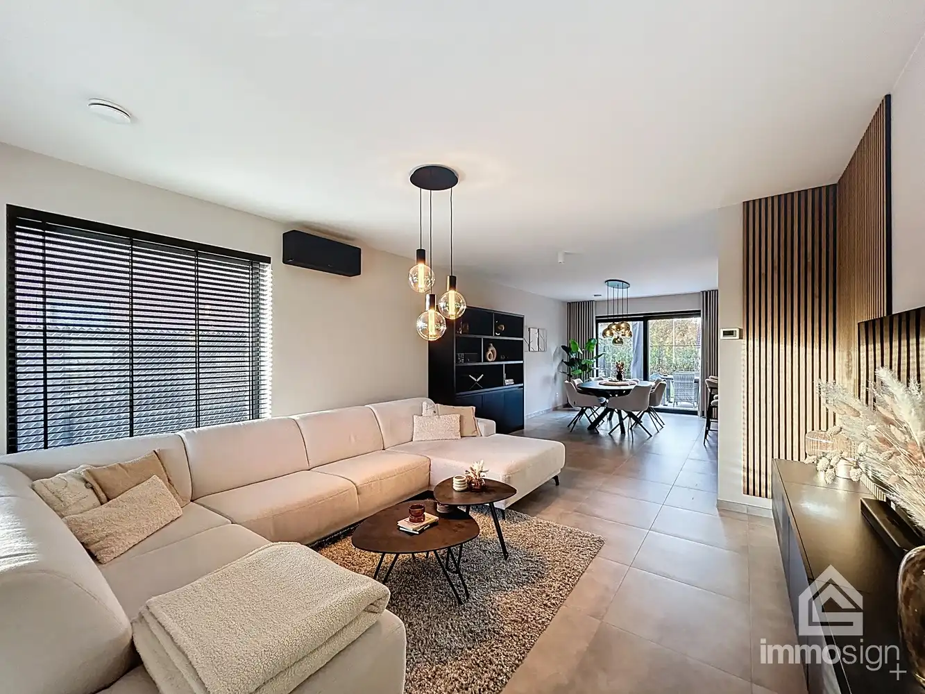 Instapklare, moderne gezinswoning in jonge, rustige buurt te Peer voorzien van tal van troeven foto 3