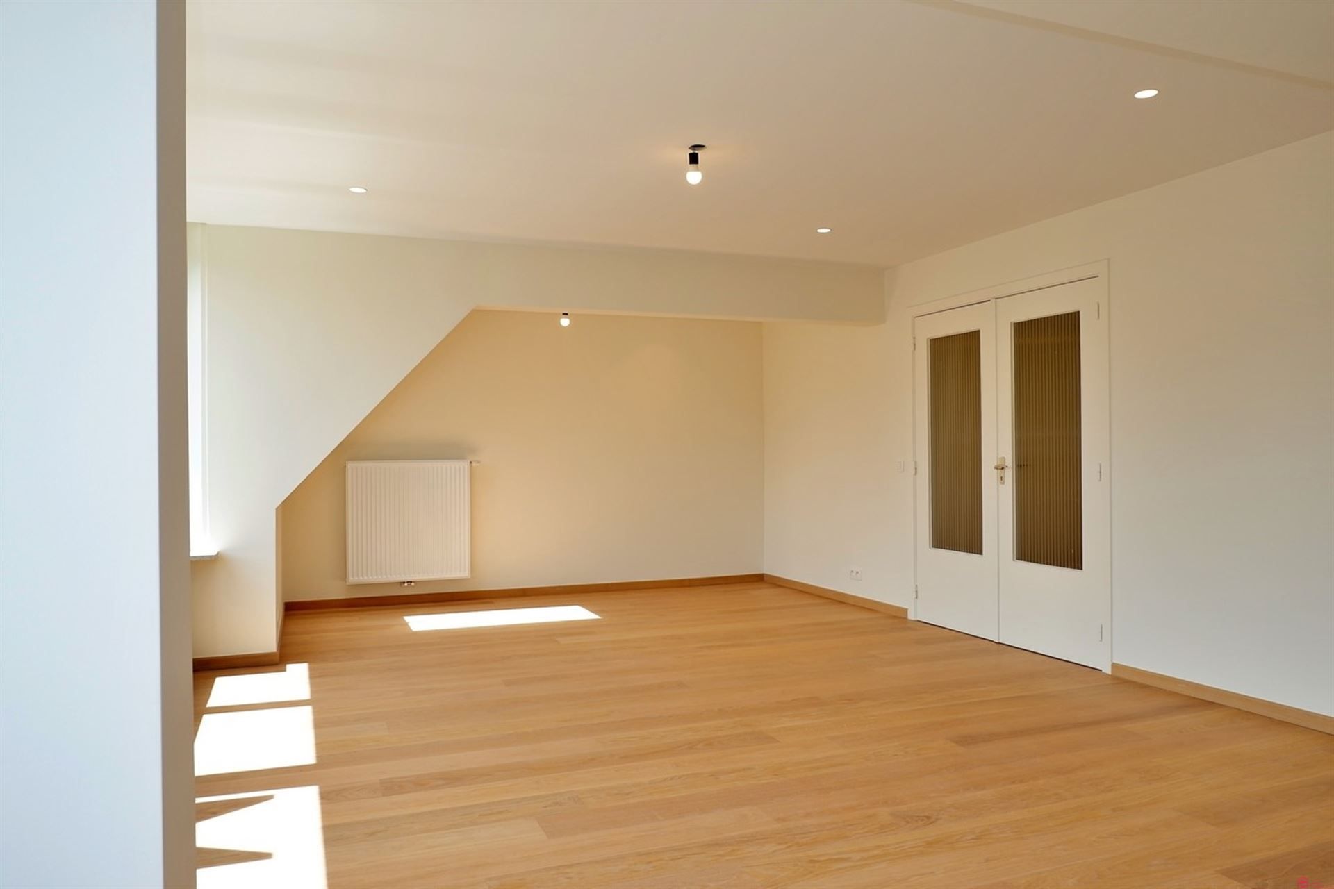 Groot, recent vernieuwd appartement foto 3