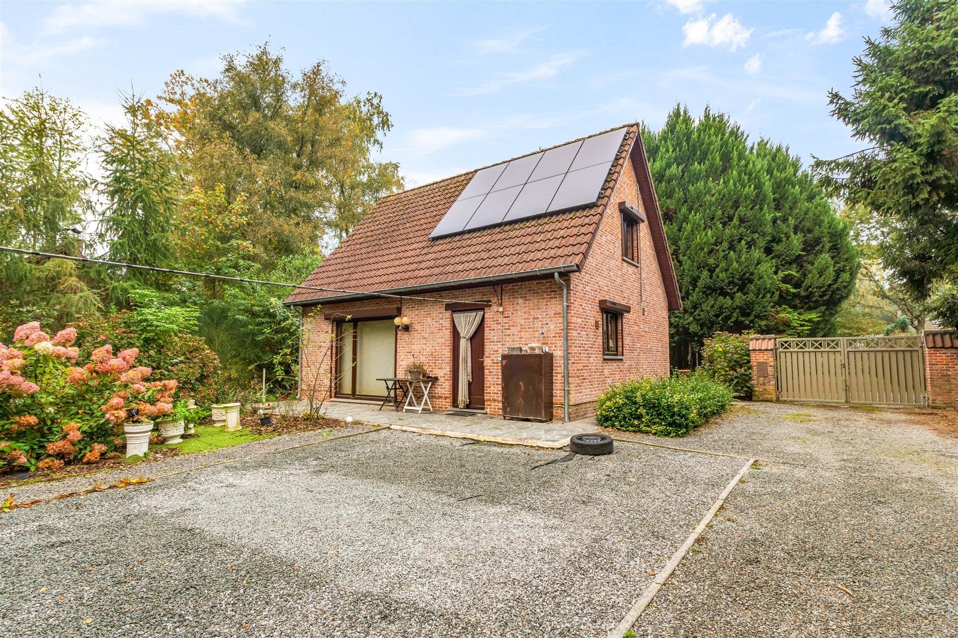 Mooie open bebouwing in groene omgeving  foto 3